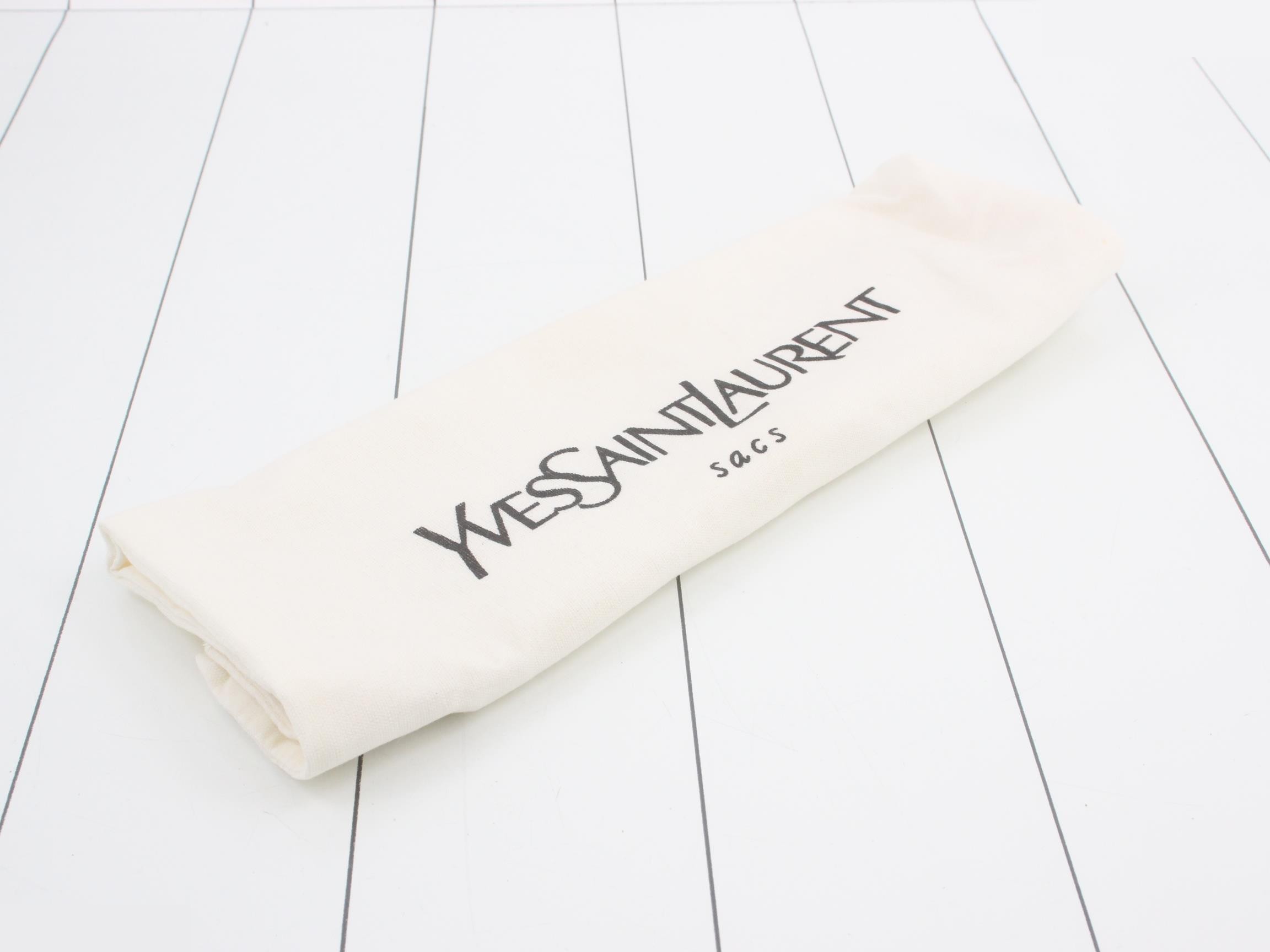 Logo plate, leather, black, with dust bag, W28 H23 D10 — view 7