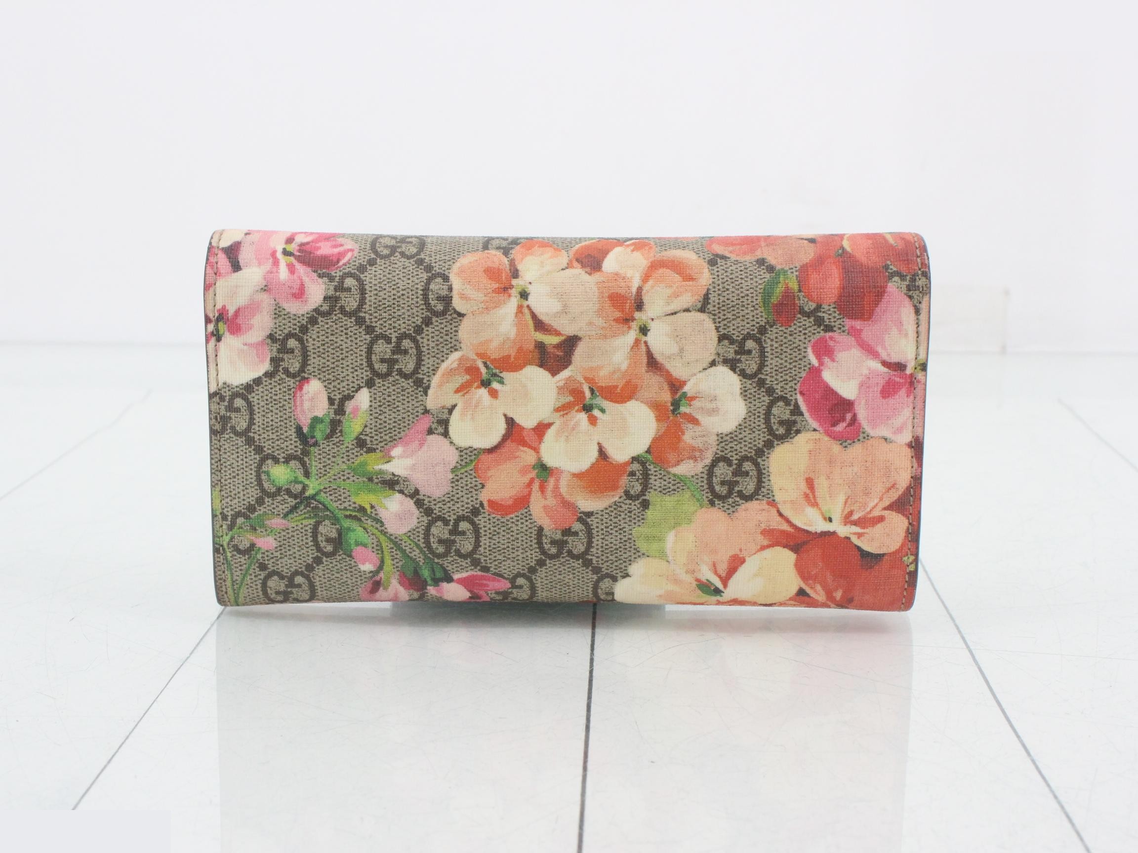 long wallet — view 2