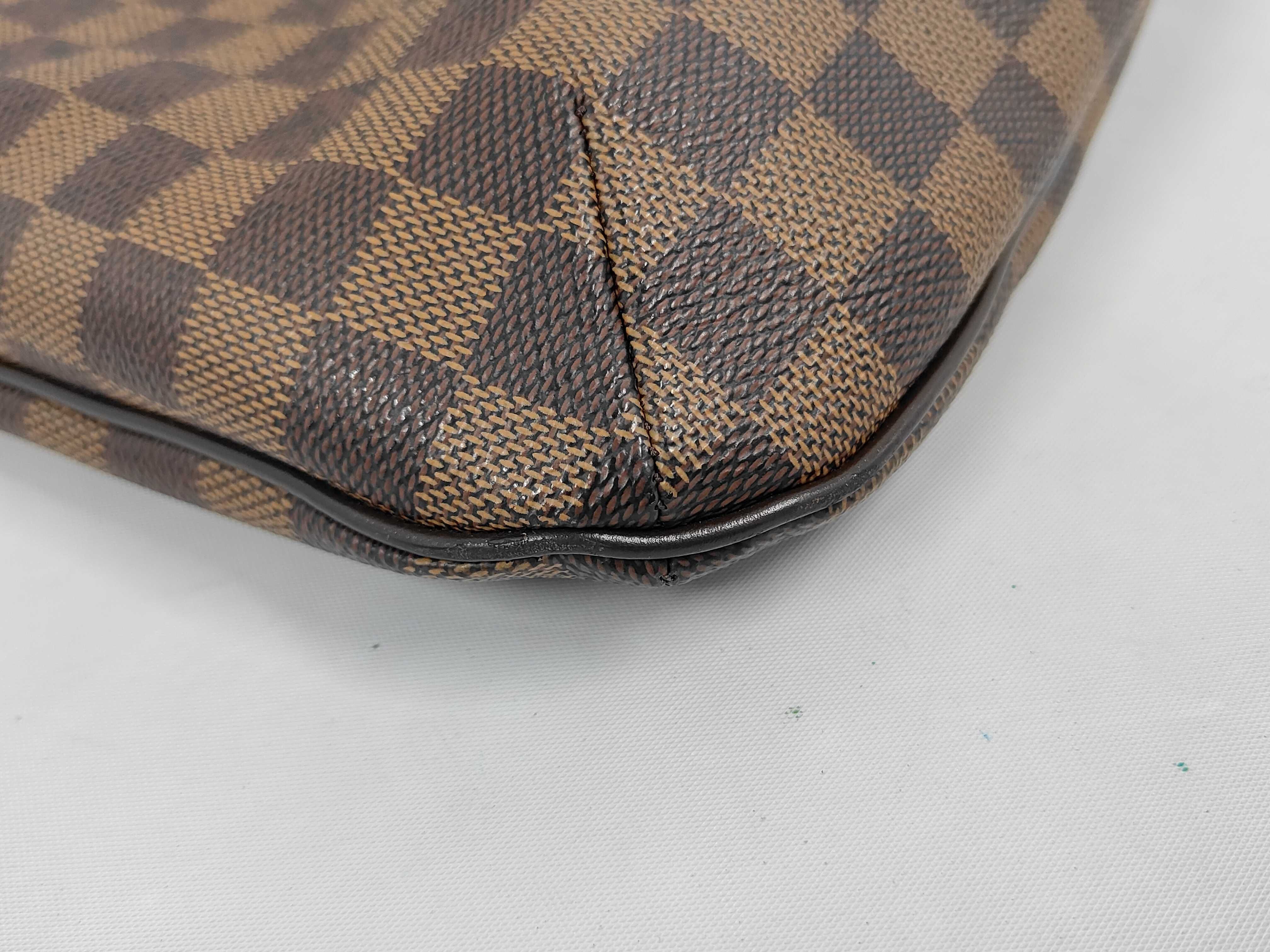 Damier Bloomsbury PM Shoulder Bag — view 4