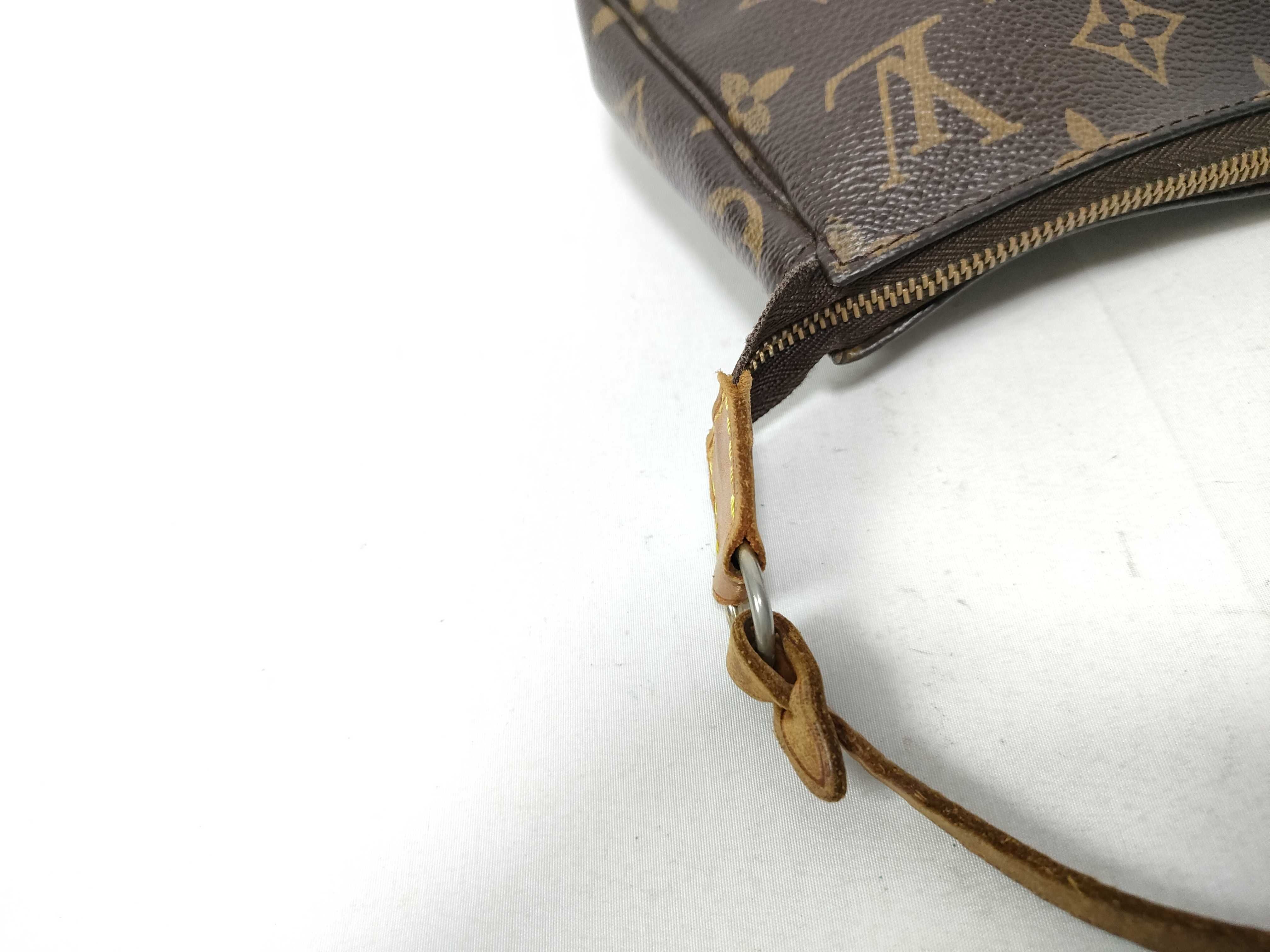Monogram LV Pochette Accessoires M51980 Pouch — view 12