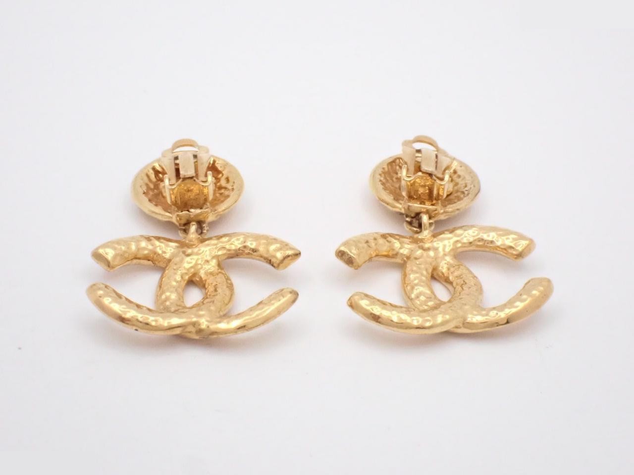 Coco Mark Gold Earrings 95A — view 2