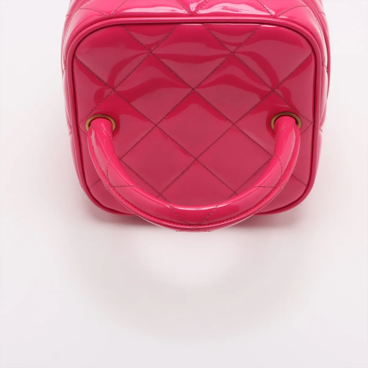 [Individually wrapped] Chanel Matelasse patent leather vanity bag pink gold hardware — view 5