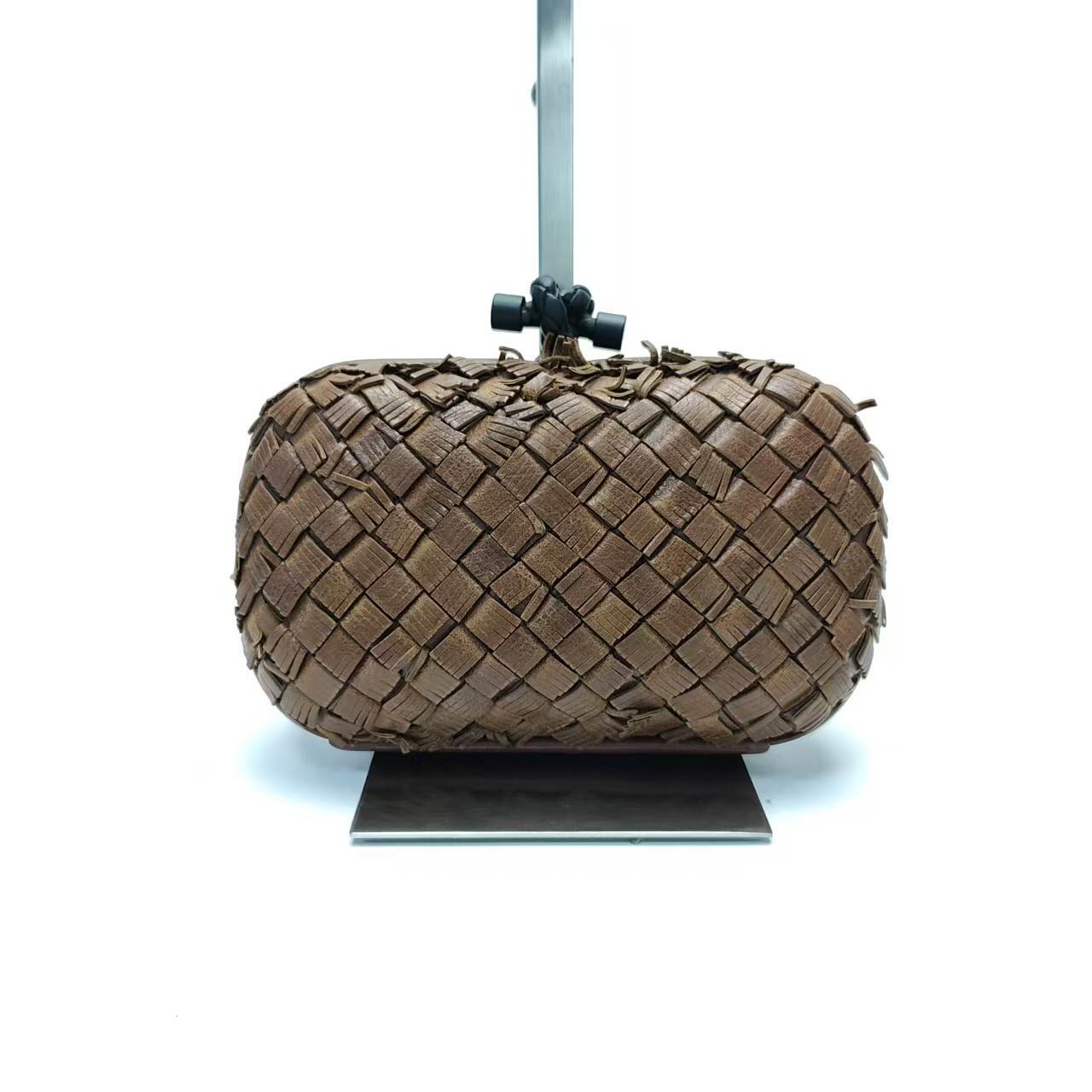 【*Shipped from: China*】BOTTEGA VENETA Knot Leather Clutch Bag Second Bag — view 2
