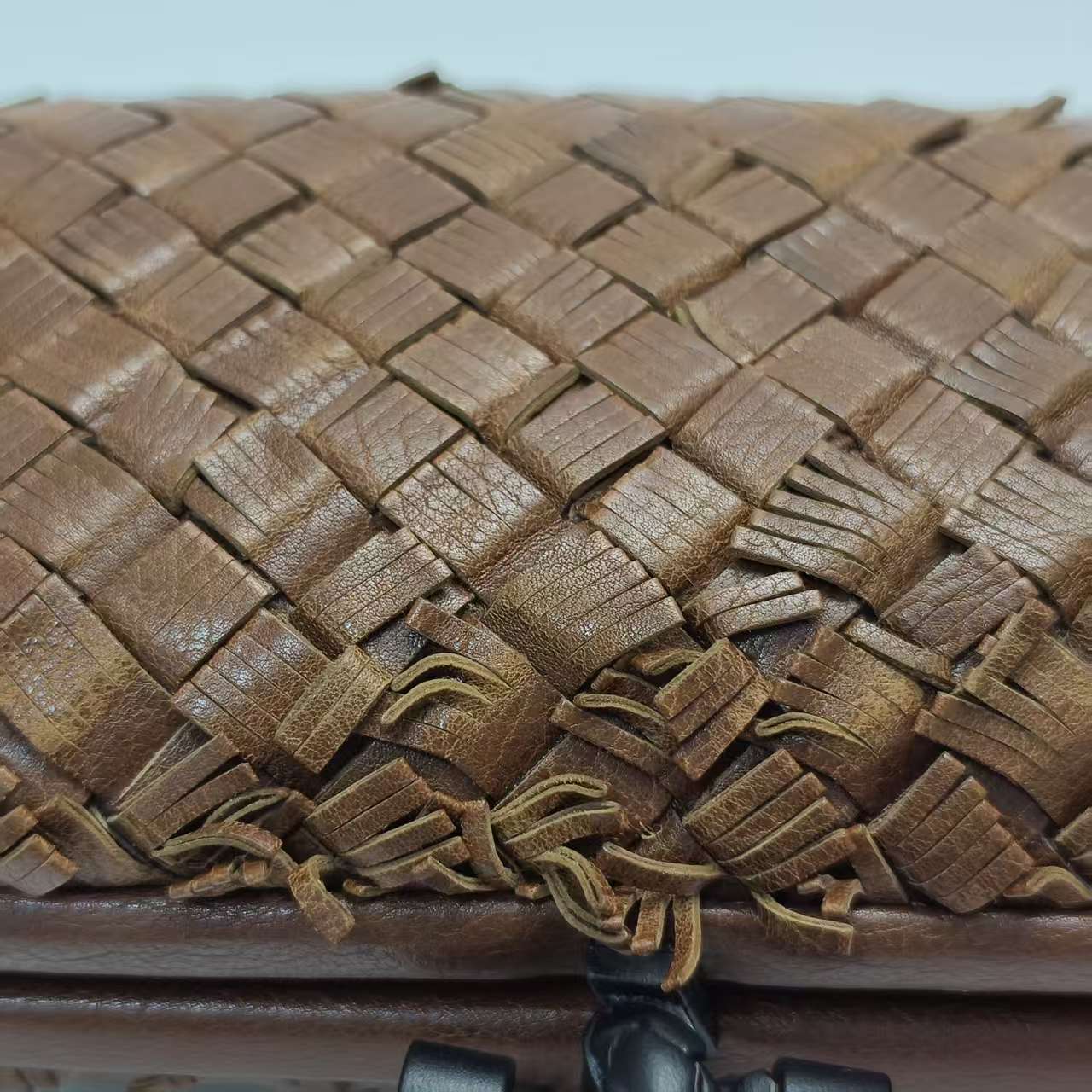 【*Shipped from: China*】BOTTEGA VENETA Knot Leather Clutch Bag Second Bag — view 8