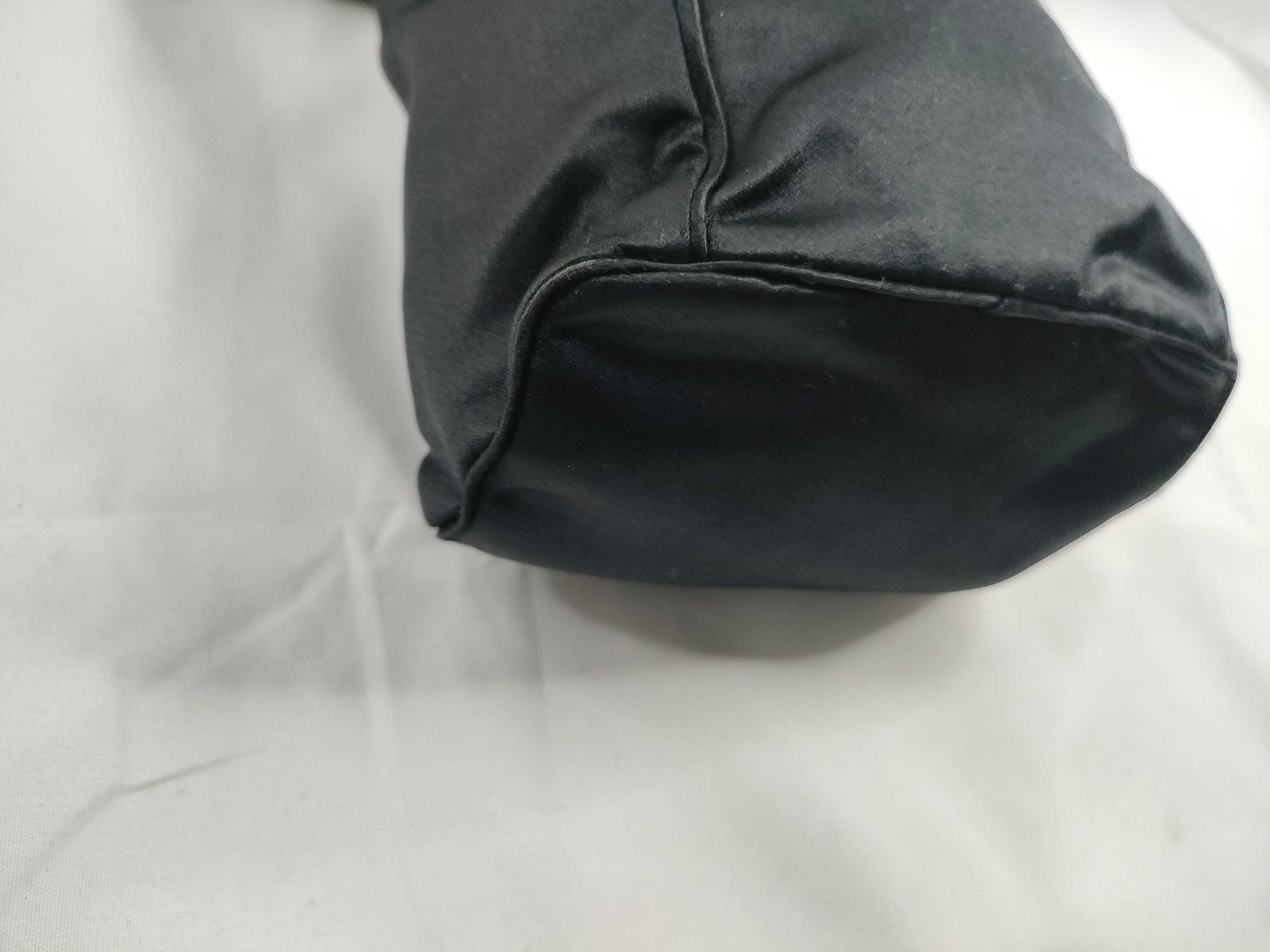 Intrecciato Bottega Veneta Intrecciato Clasp Satin Shoulder Bag Black Shoulder Bag — view 3