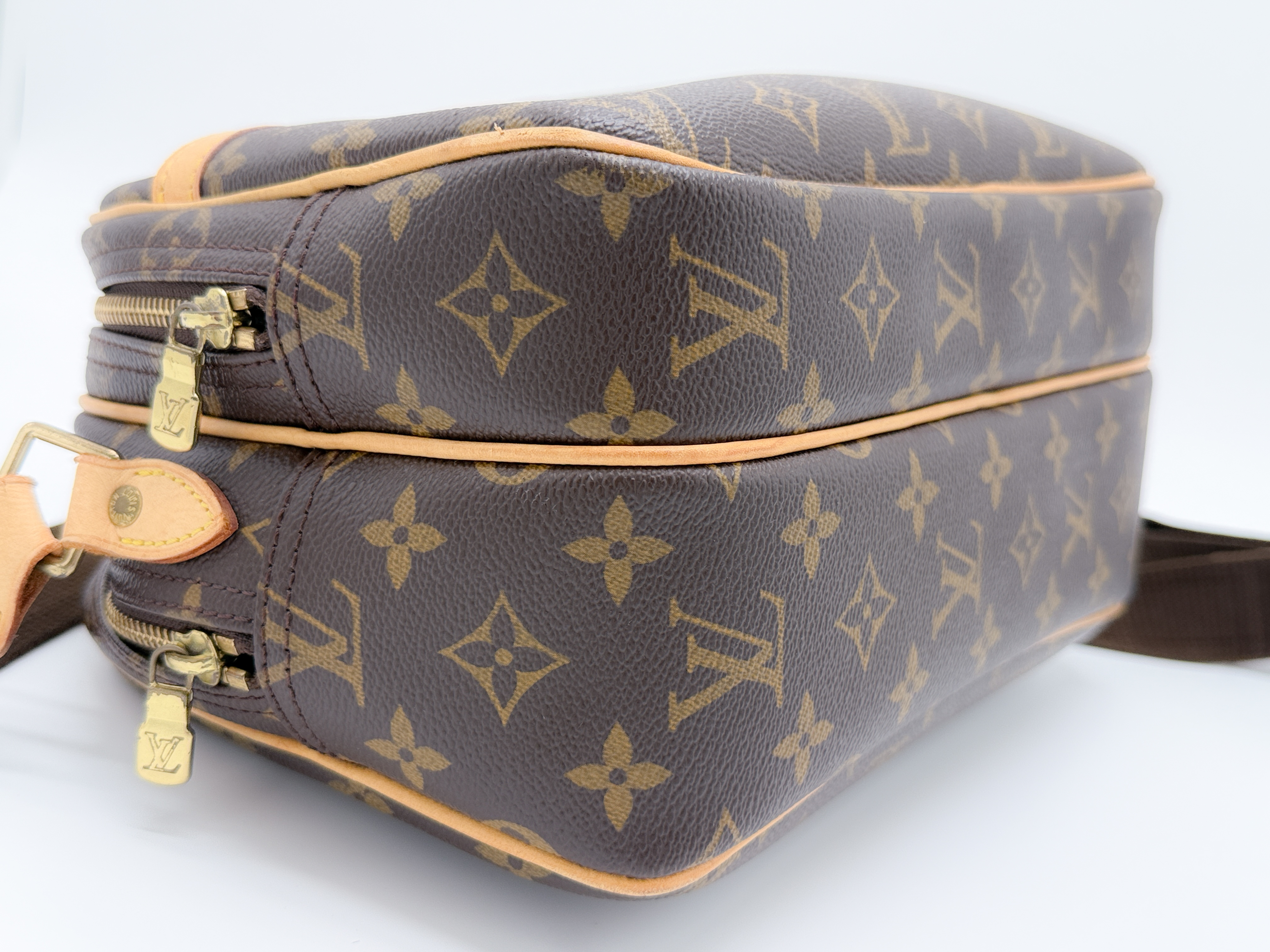 Monogram M45254 Reporter PM SP3097 Shoulder Bag — view 9