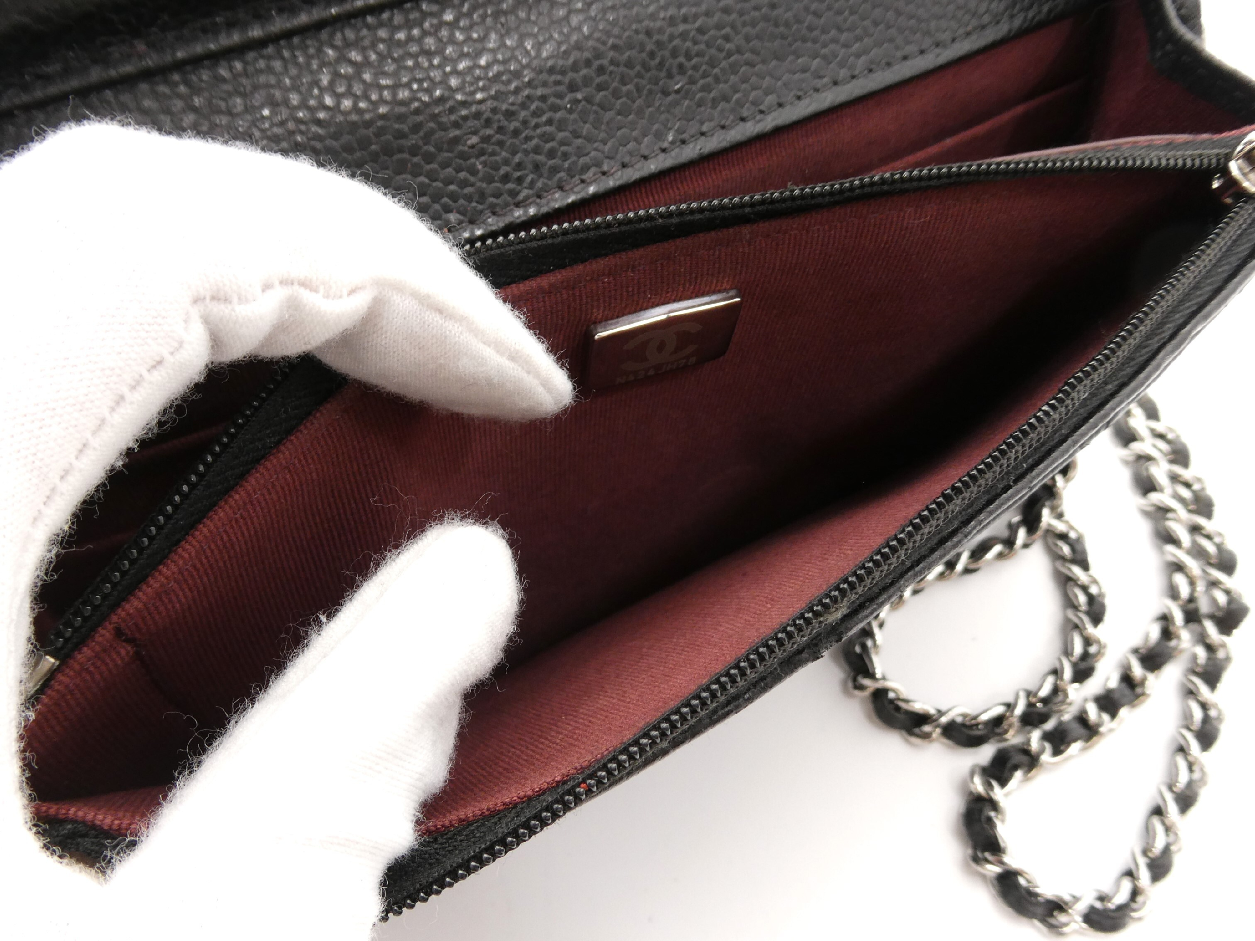 Matelassé Coco Mark Caviar Skin Chain Wallet Shoulder Bag — view 8