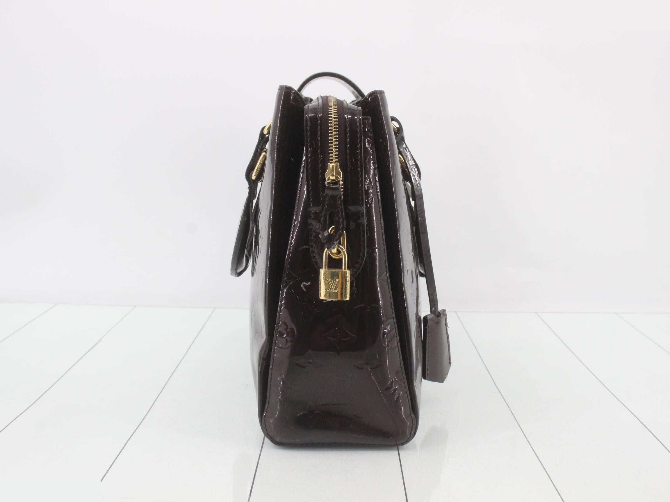handbag — view 4