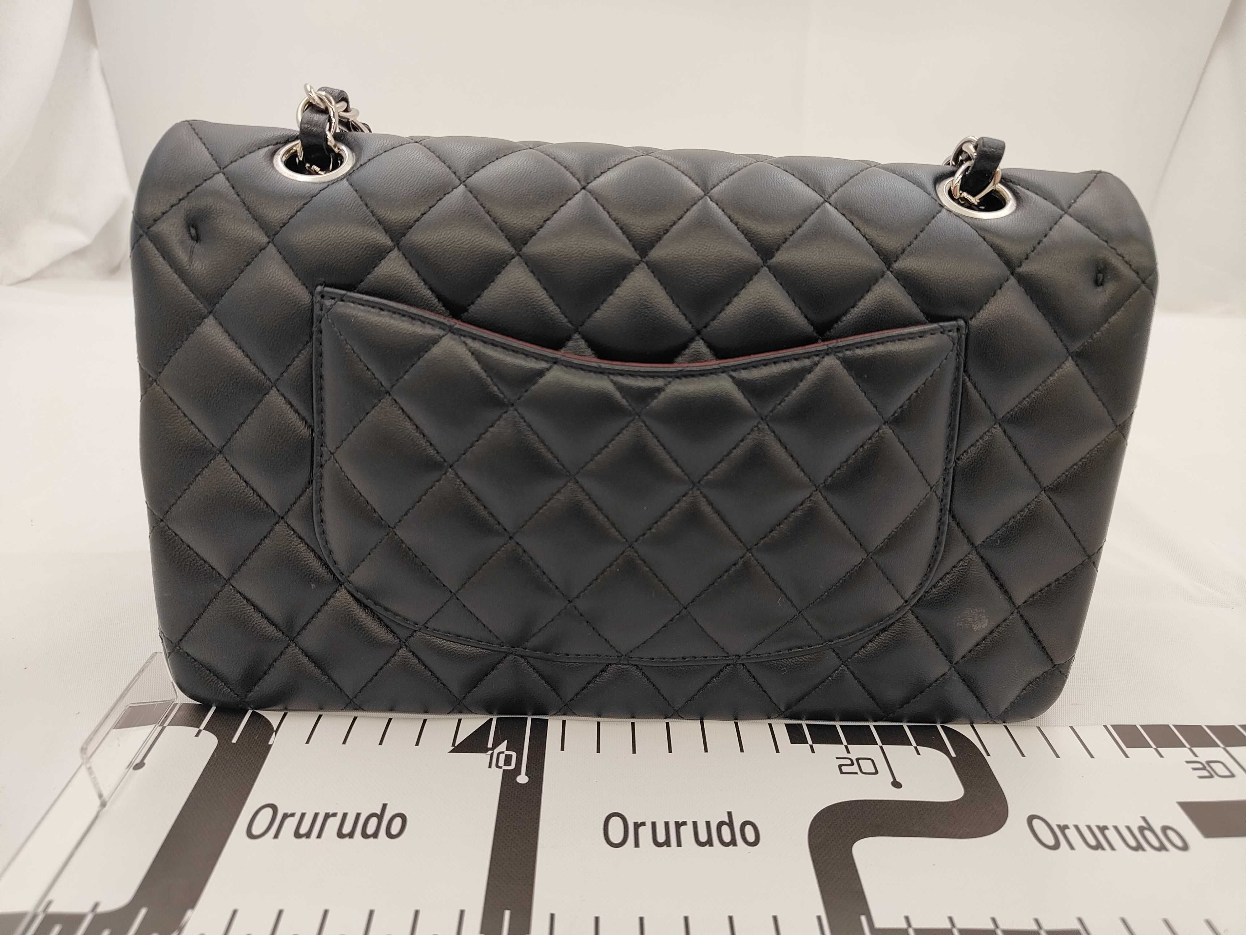 Matelassé 25 Double Flap Lambskin Black Chain Shoulder Bag — view 2