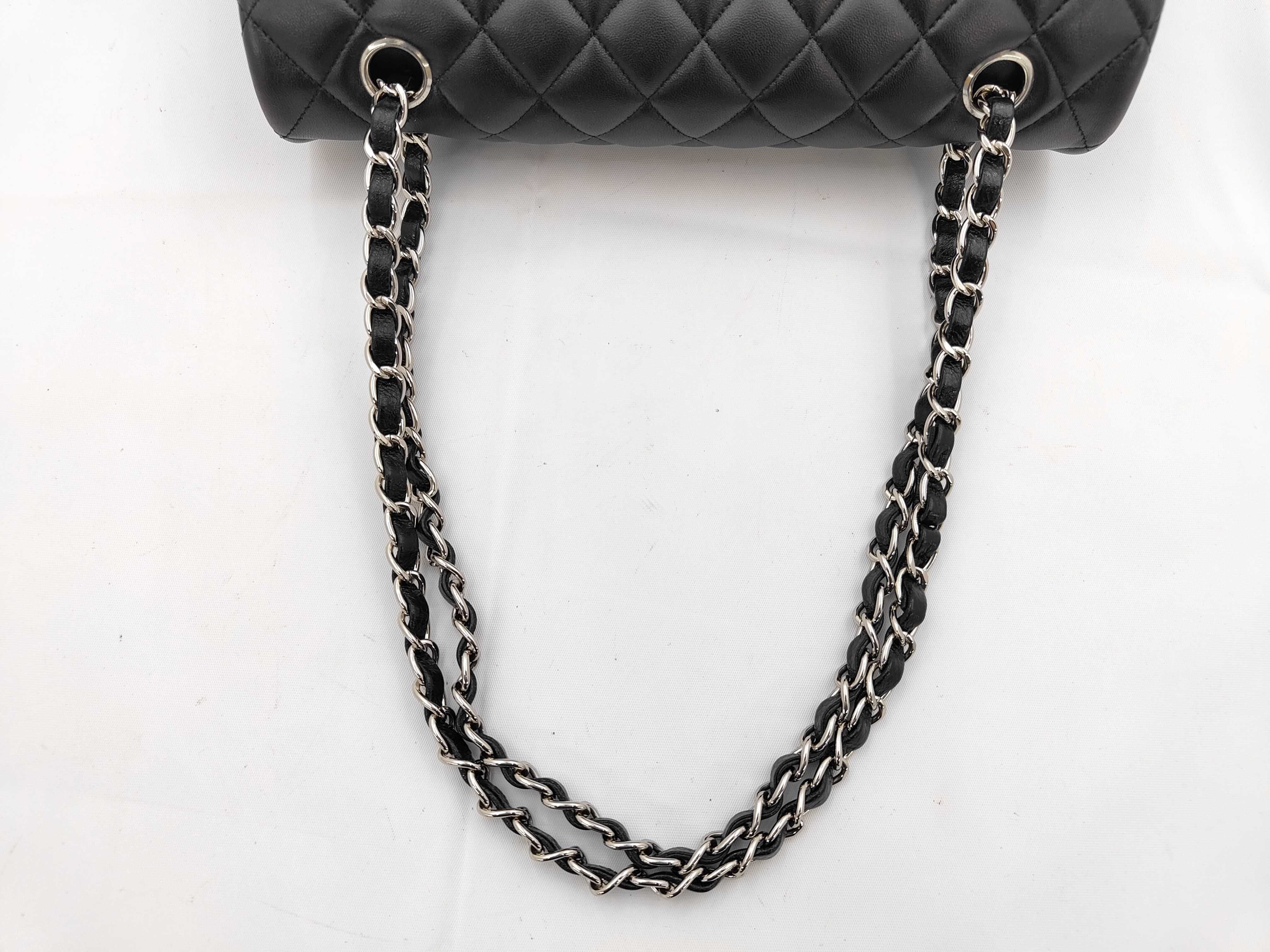 Matelassé 25 Double Flap Lambskin Black Chain Shoulder Bag — view 3