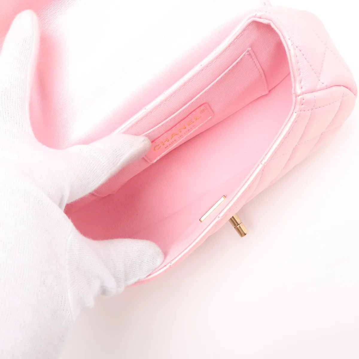 [Individually packaged] Chanel Matelassé Lambskin 2-Way Handbag, Pink with Gold Hardware, L14NH82A, Random Plate — view 5