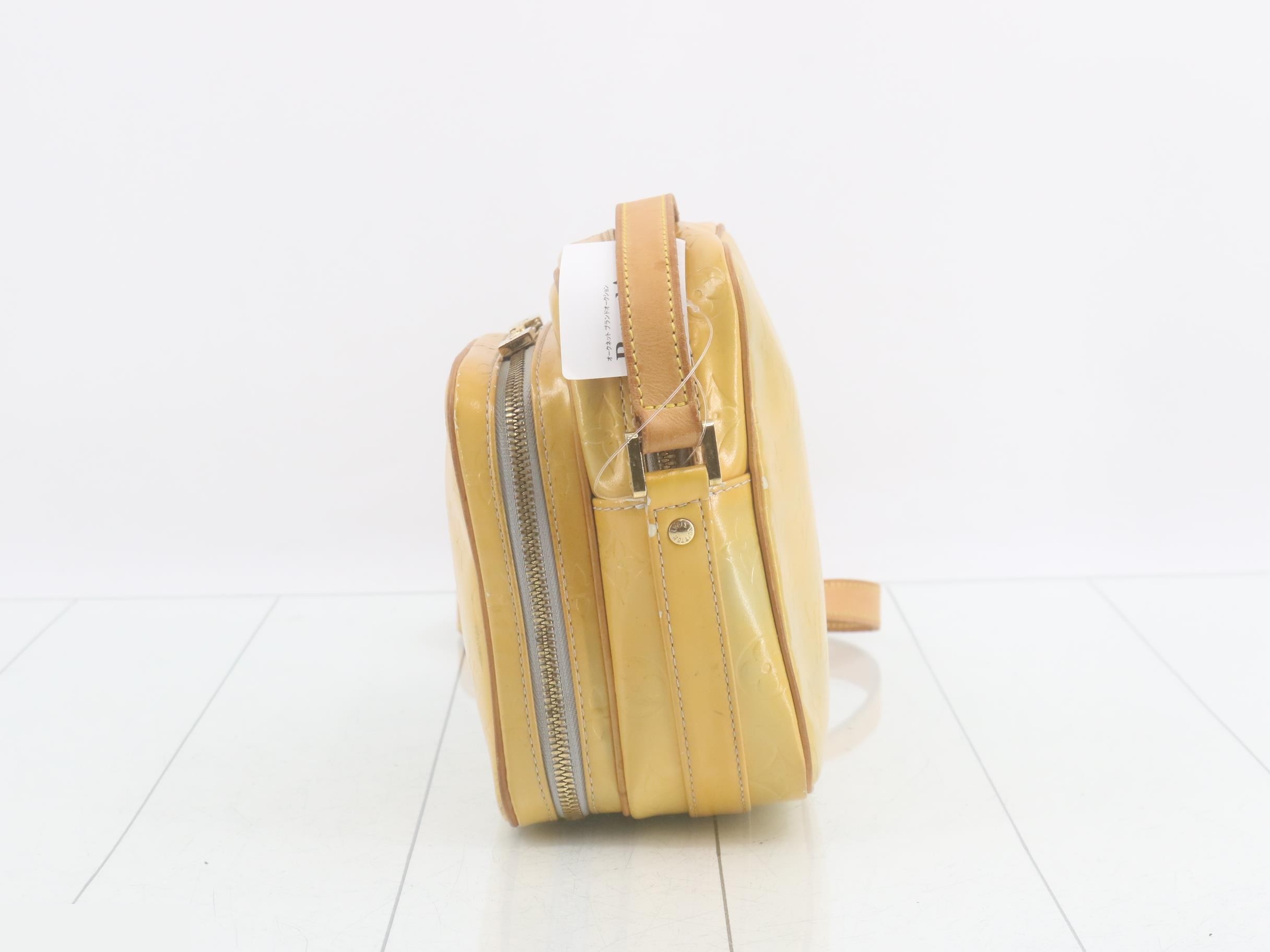 Vernis Worcester Shoulder Bag — view 3