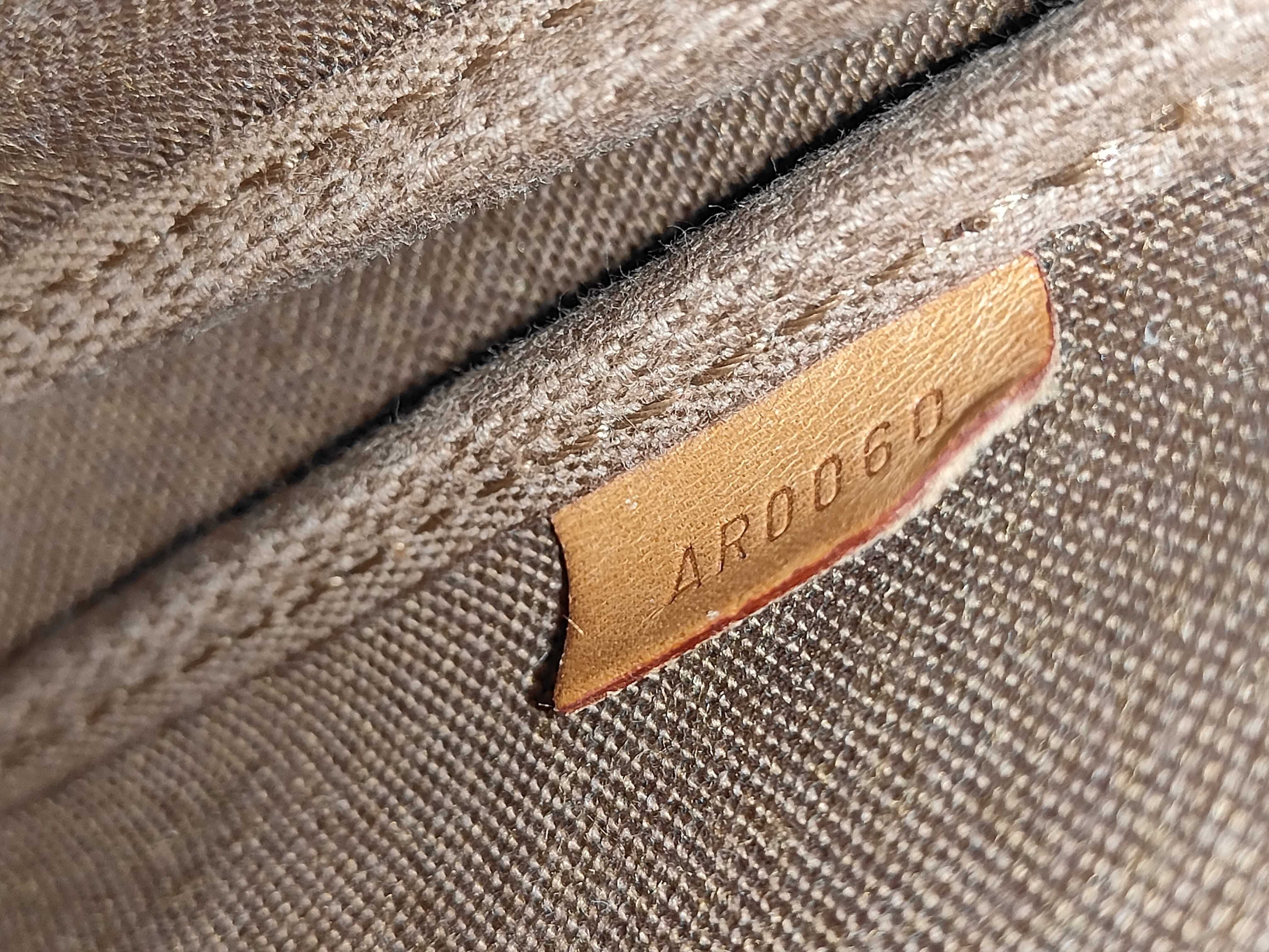 Monogram — view 14