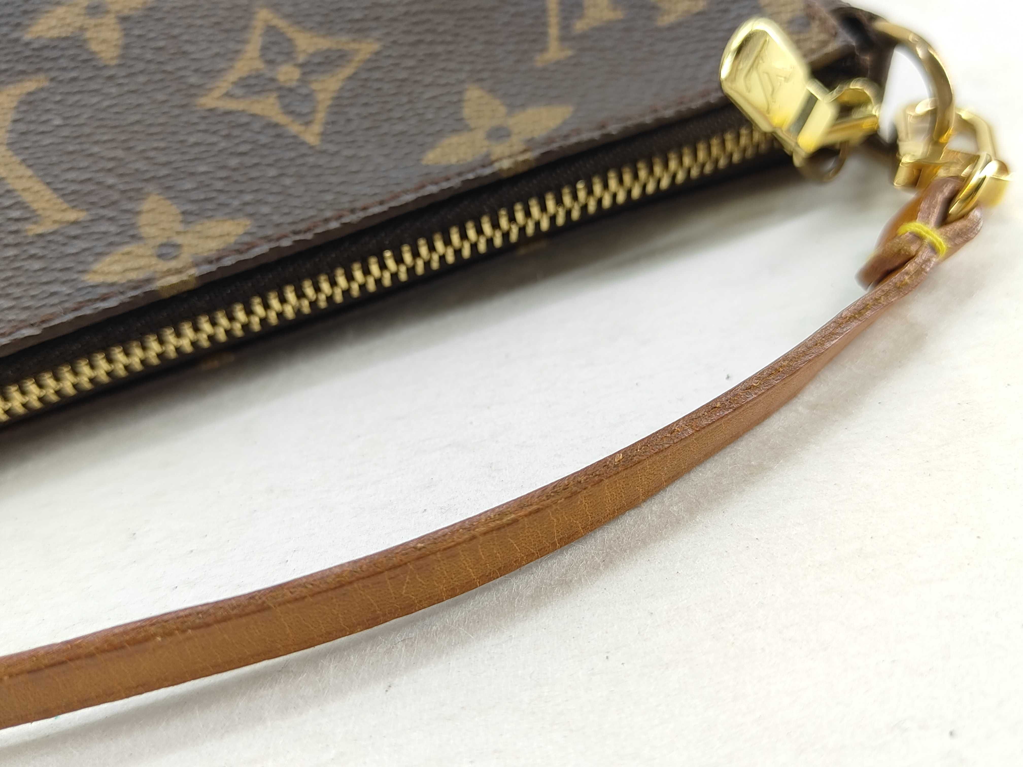 Monogram — view 15