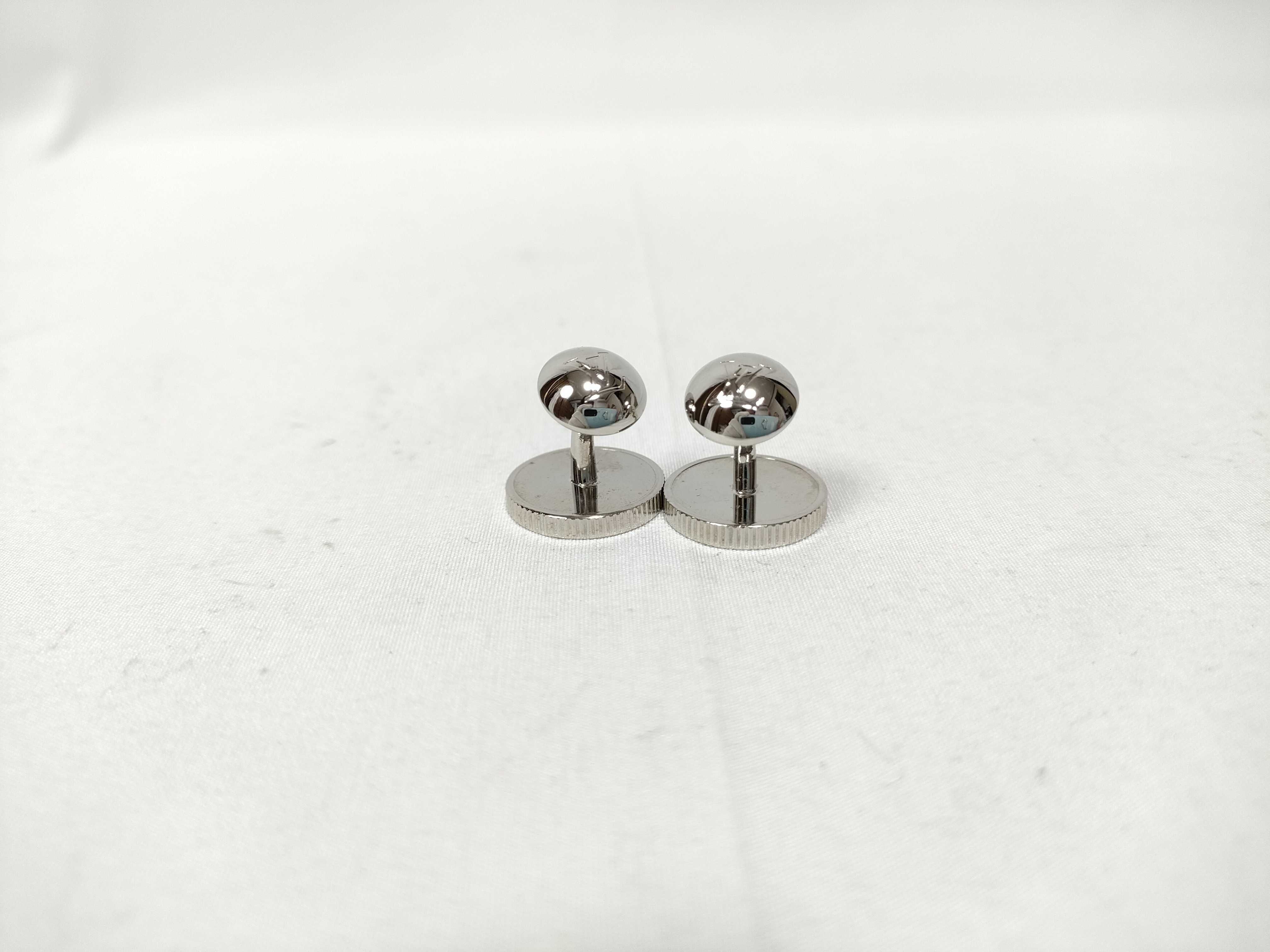 M63673 Silver Metal PVC Bouton de Manchette Medallion Cufflinks Tie Clip & Cufflinks — view 4