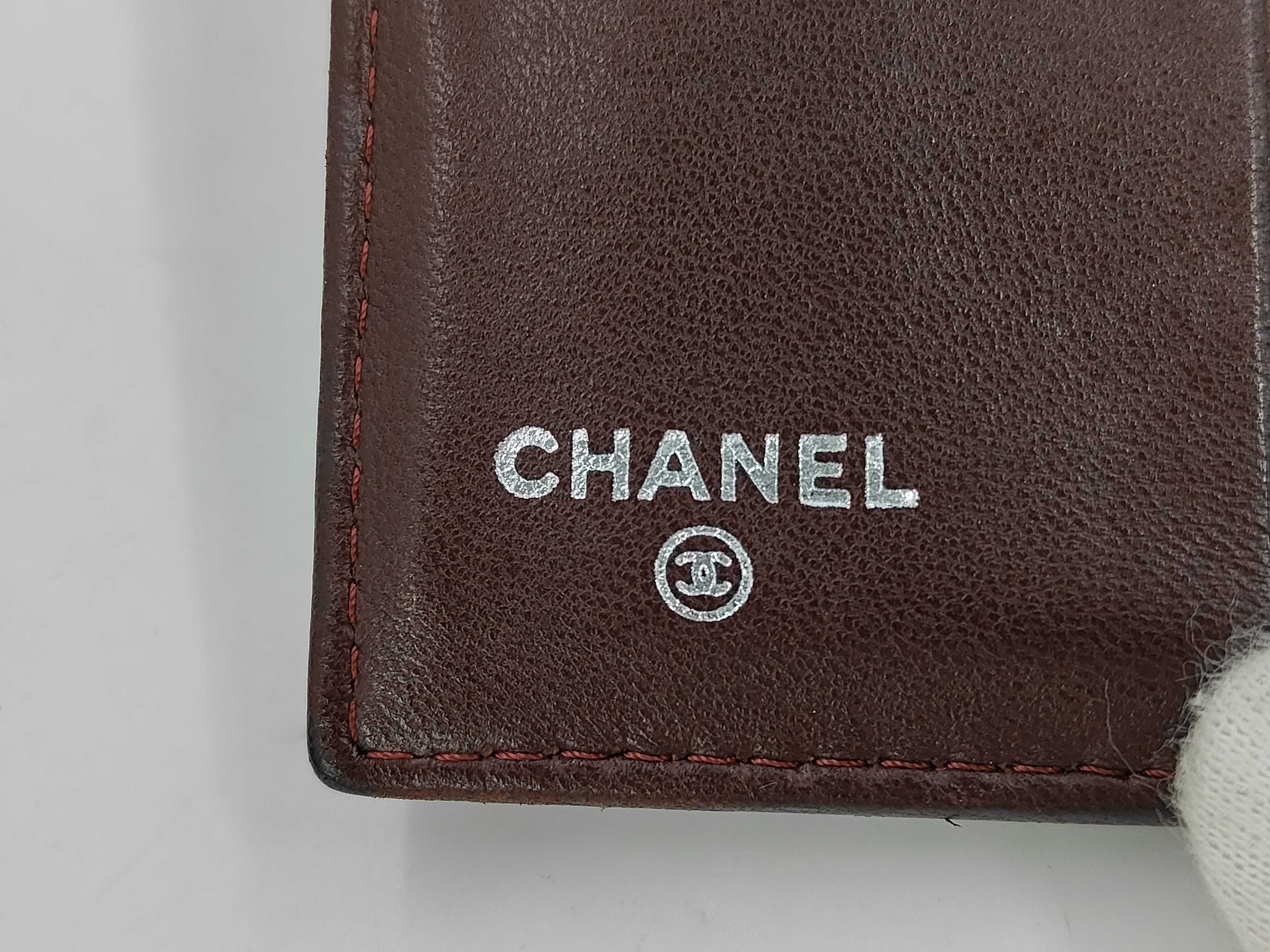Matelassé Lambskin Bi-fold Wallet with Double Snap Closure, Seal/Card/Serial Number 21 Series, Dust Bag Included — view 9