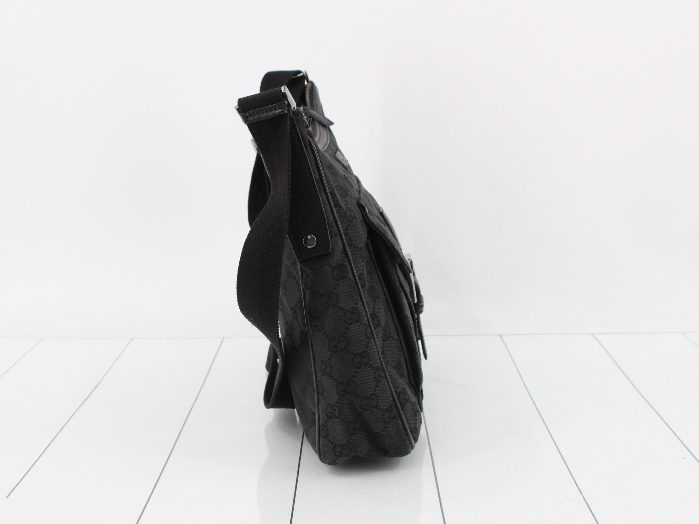 GG Canvas (Bag) - Shoulder Bag - Black — view 4