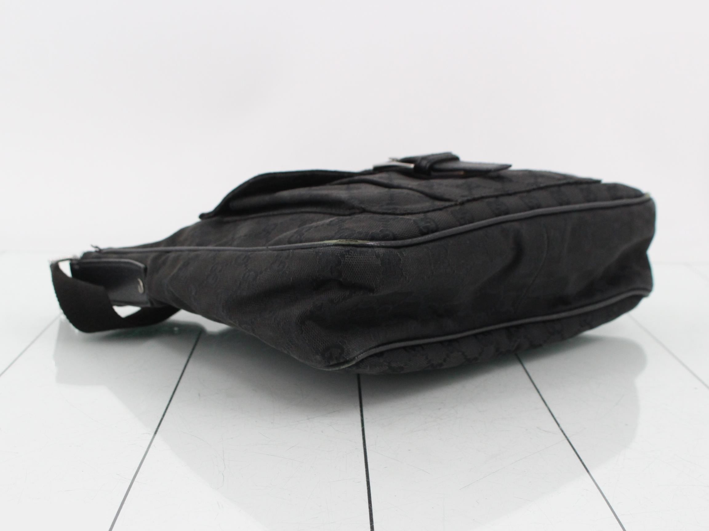 GG Canvas (Bag) - Shoulder Bag - Black — view 5