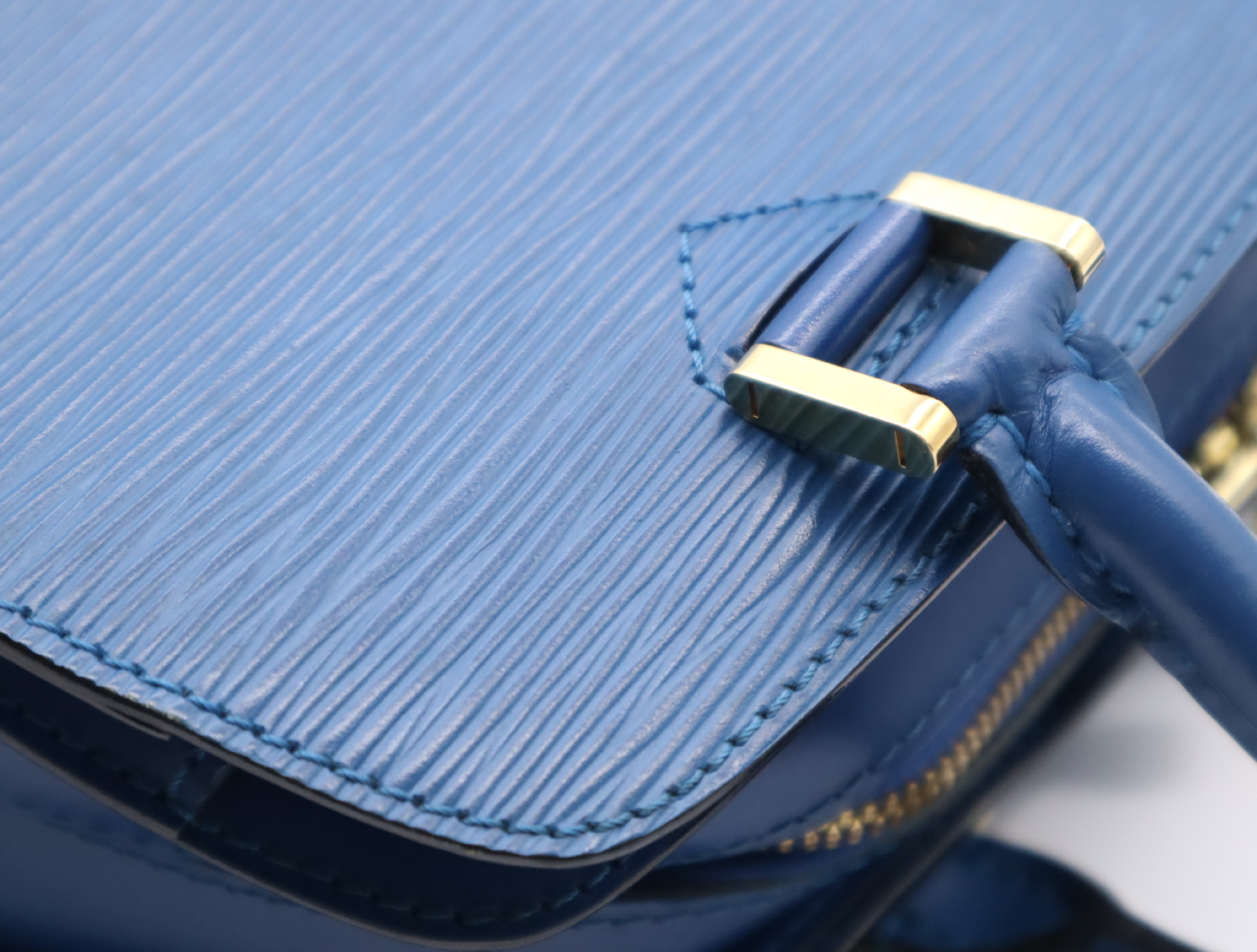 M52055 Epi Pont Neuf Toledo Blue Handbag — view 8