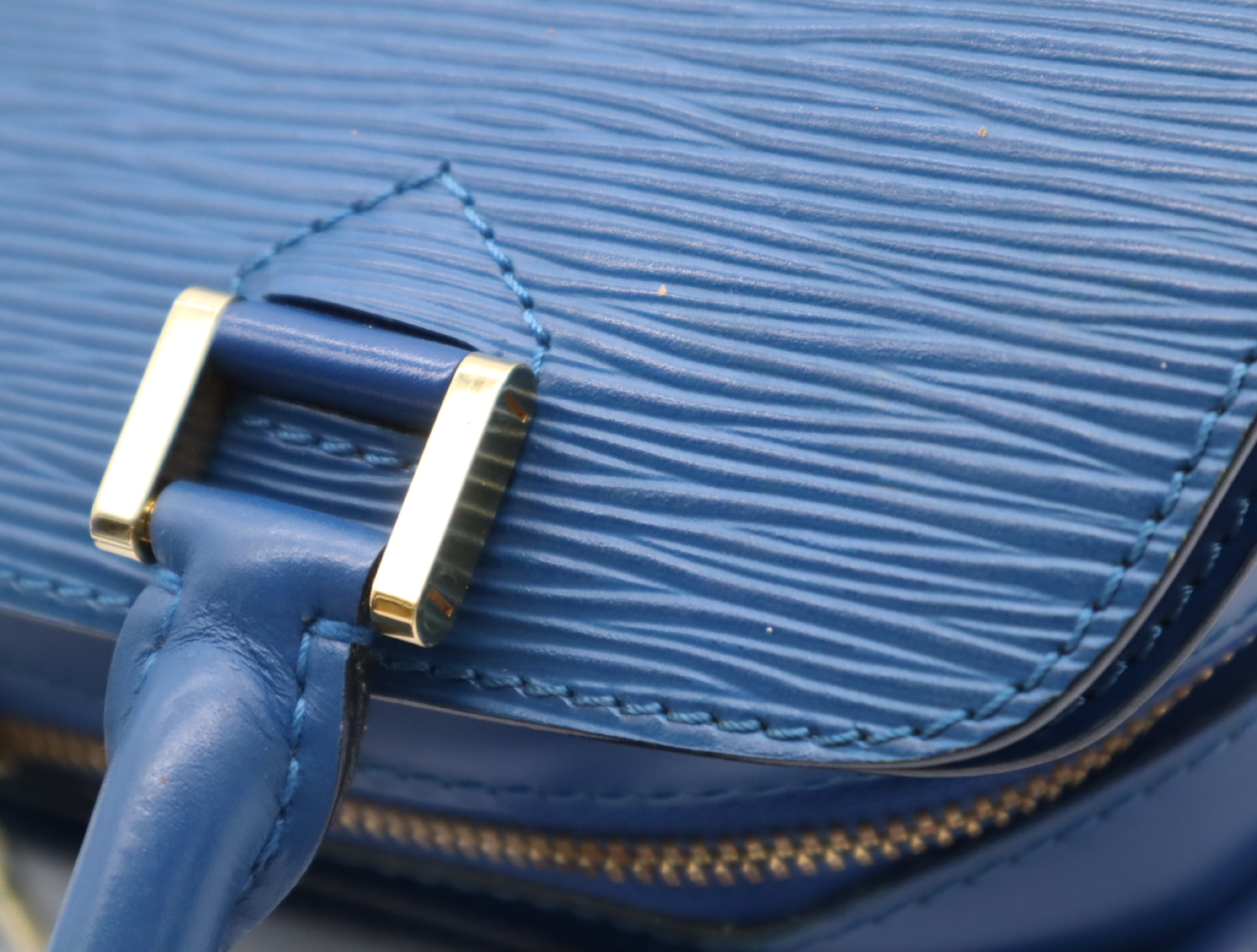 M52055 Epi Pont Neuf Toledo Blue Handbag — view 9