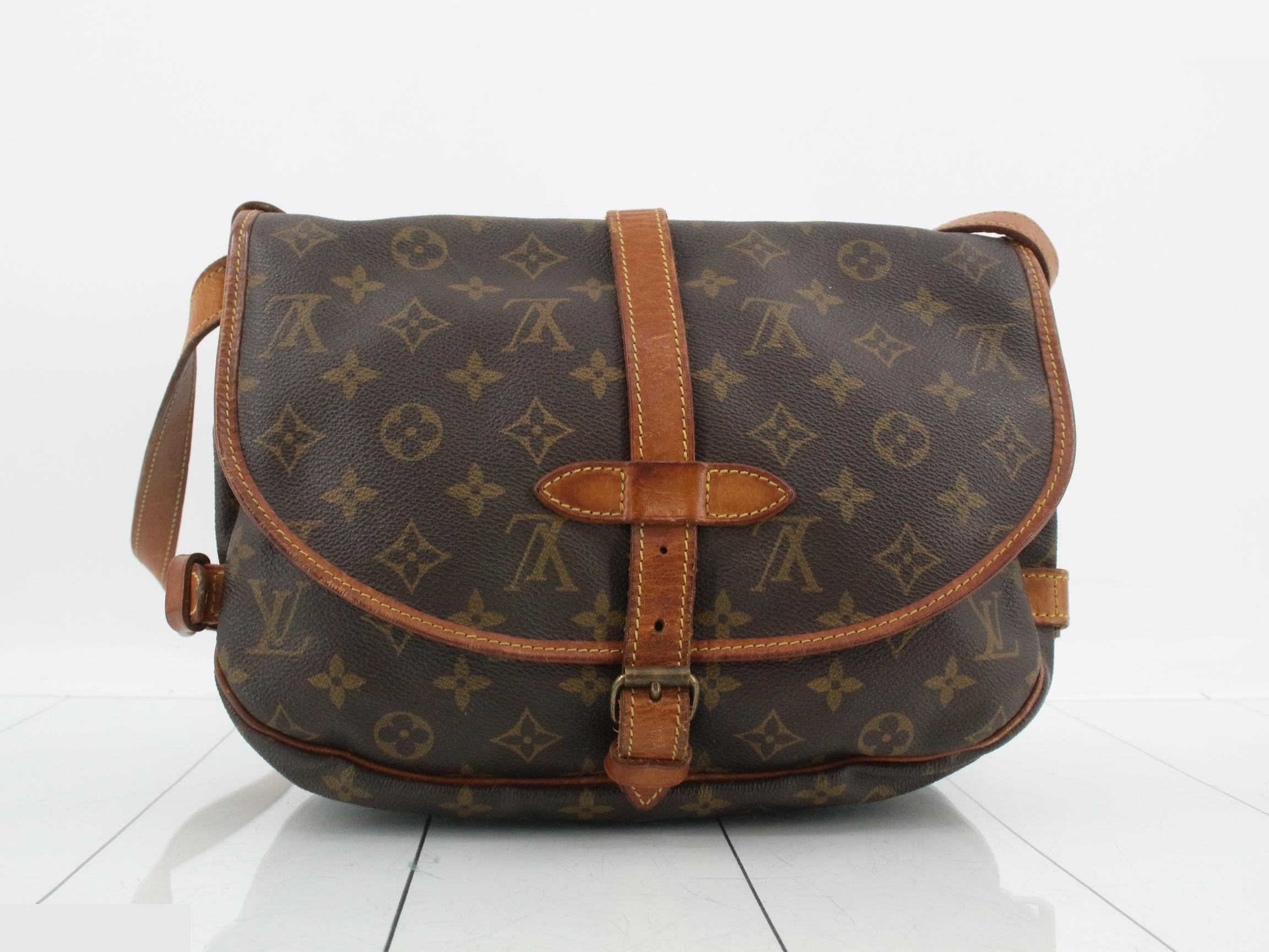 M42256 Monogram Saumur 30 Shoulder Bag — view 2