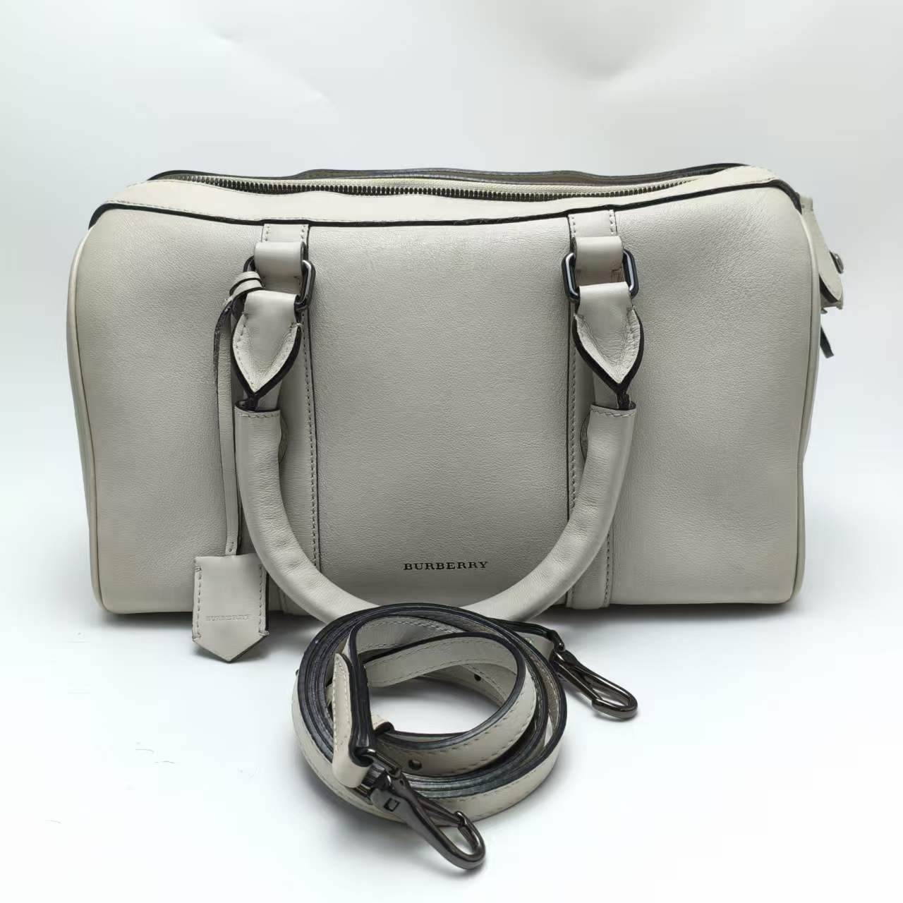 【*Shipped from: China*】BURBERRY Leather Shoulder Bag — view 2