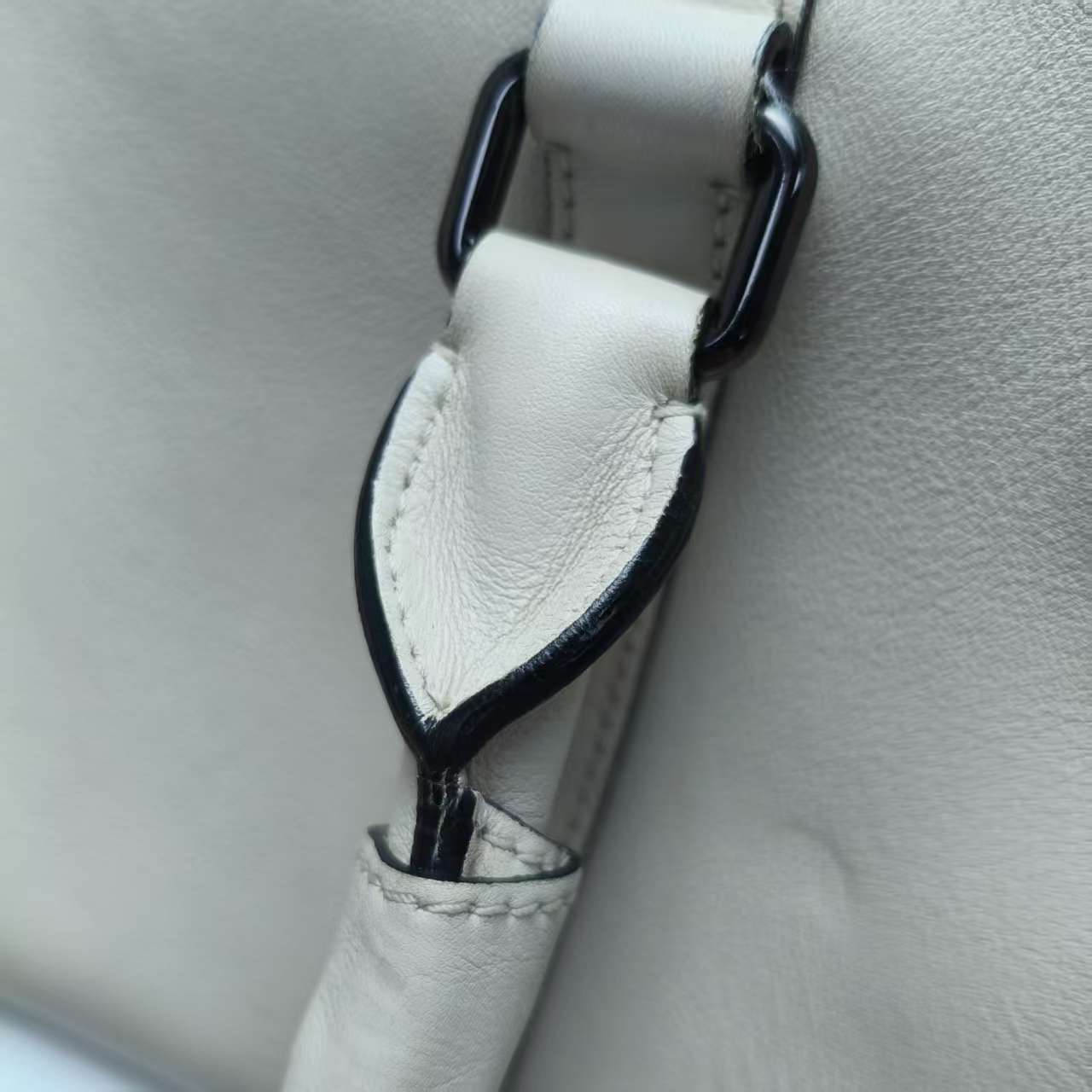 【*Shipped from: China*】BURBERRY Leather Shoulder Bag — view 12