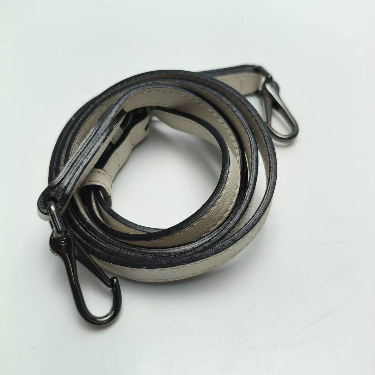 【*Shipped from: China*】BURBERRY Leather Shoulder Bag — view 15
