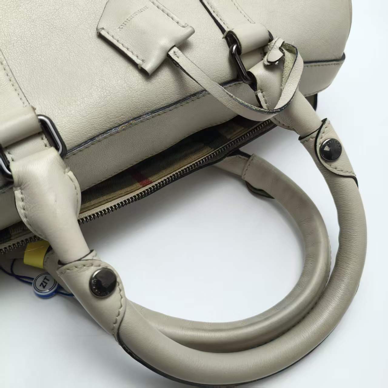 【*Shipped from: China*】BURBERRY Leather Shoulder Bag — view 10