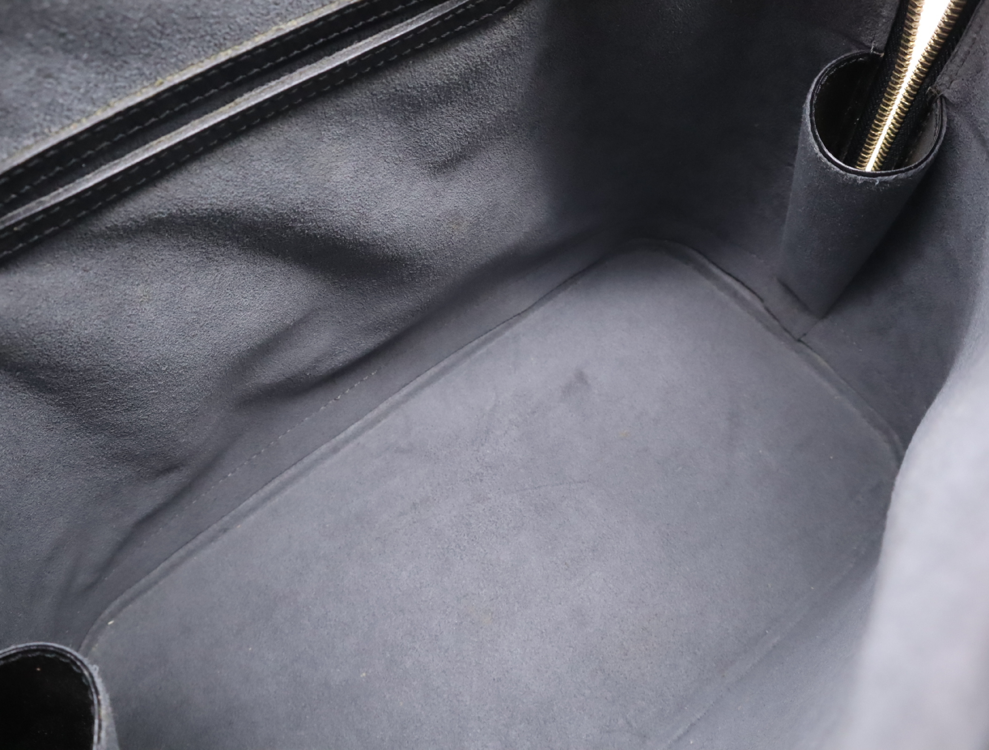 M52142 Epi Alma Noir Handbag — view 14