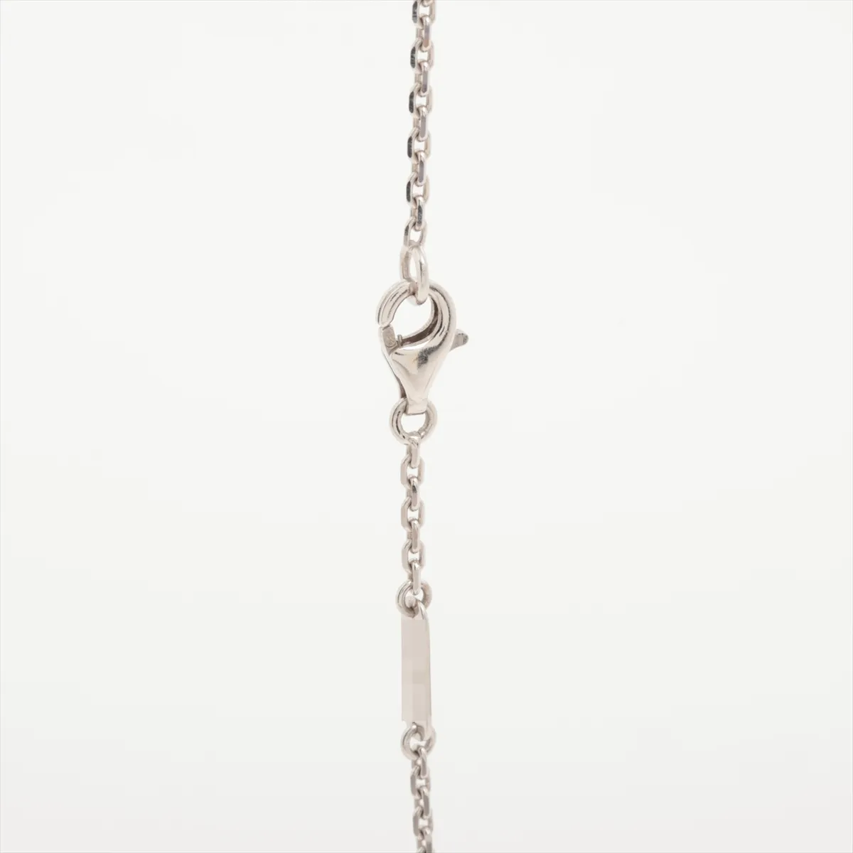 Magic Alhambra Shell Necklace 750(WG) 10.6g BL245996 Shell — view 3
