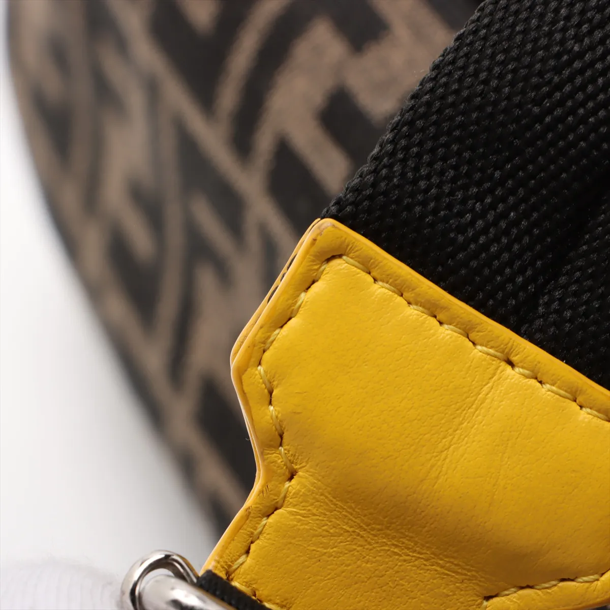 Zucca Monster Canvas x Leather Backpack/Rack Brown 8BZ040 — view 9
