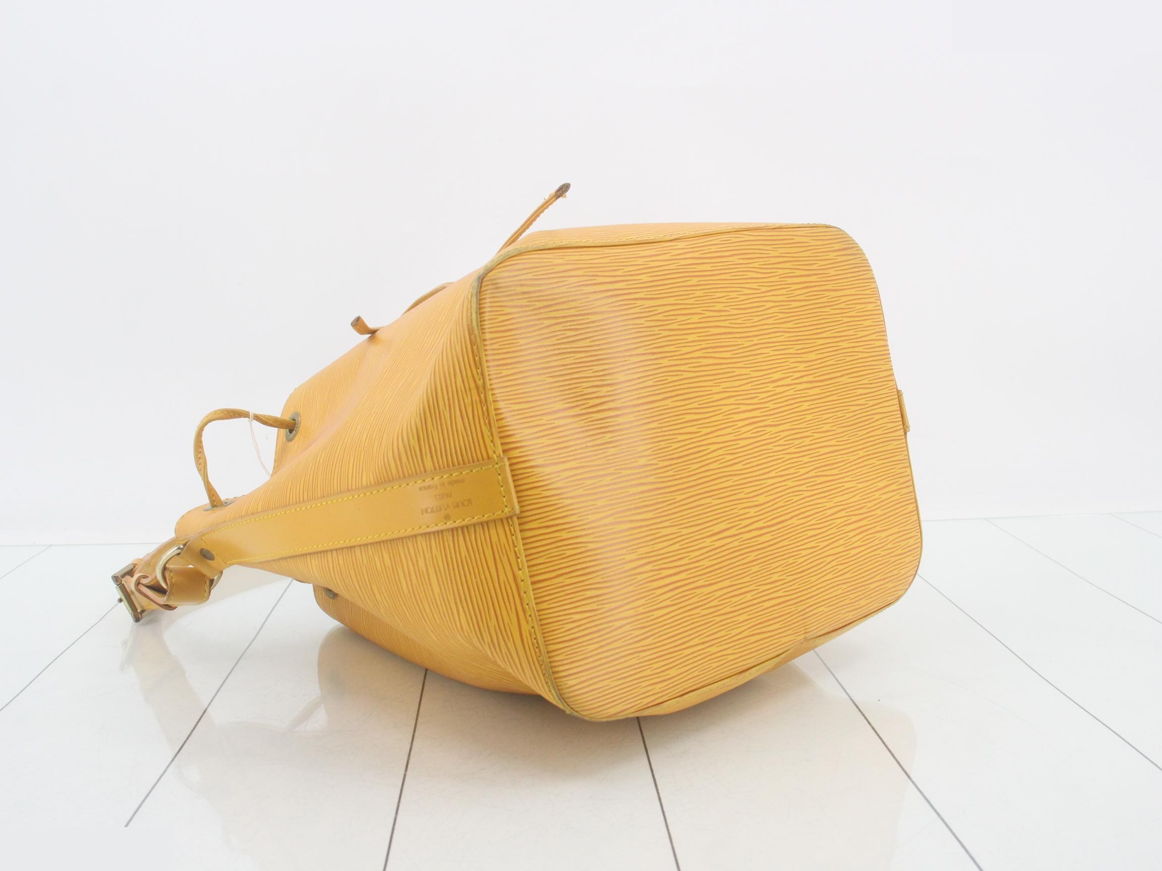 Epi Petit Noé Tassili Yellow Shoulder Bag — view 5