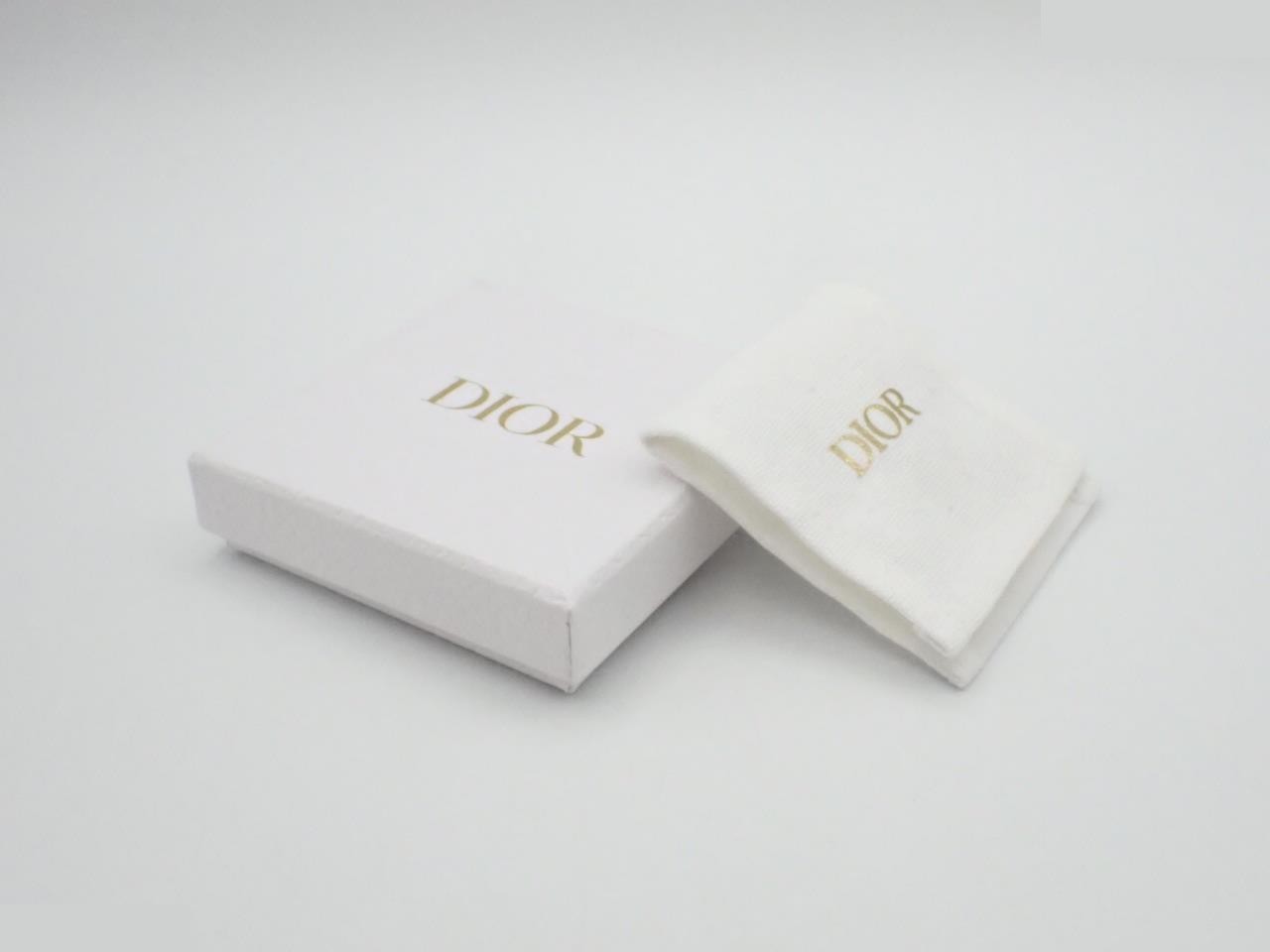 gold — view 4