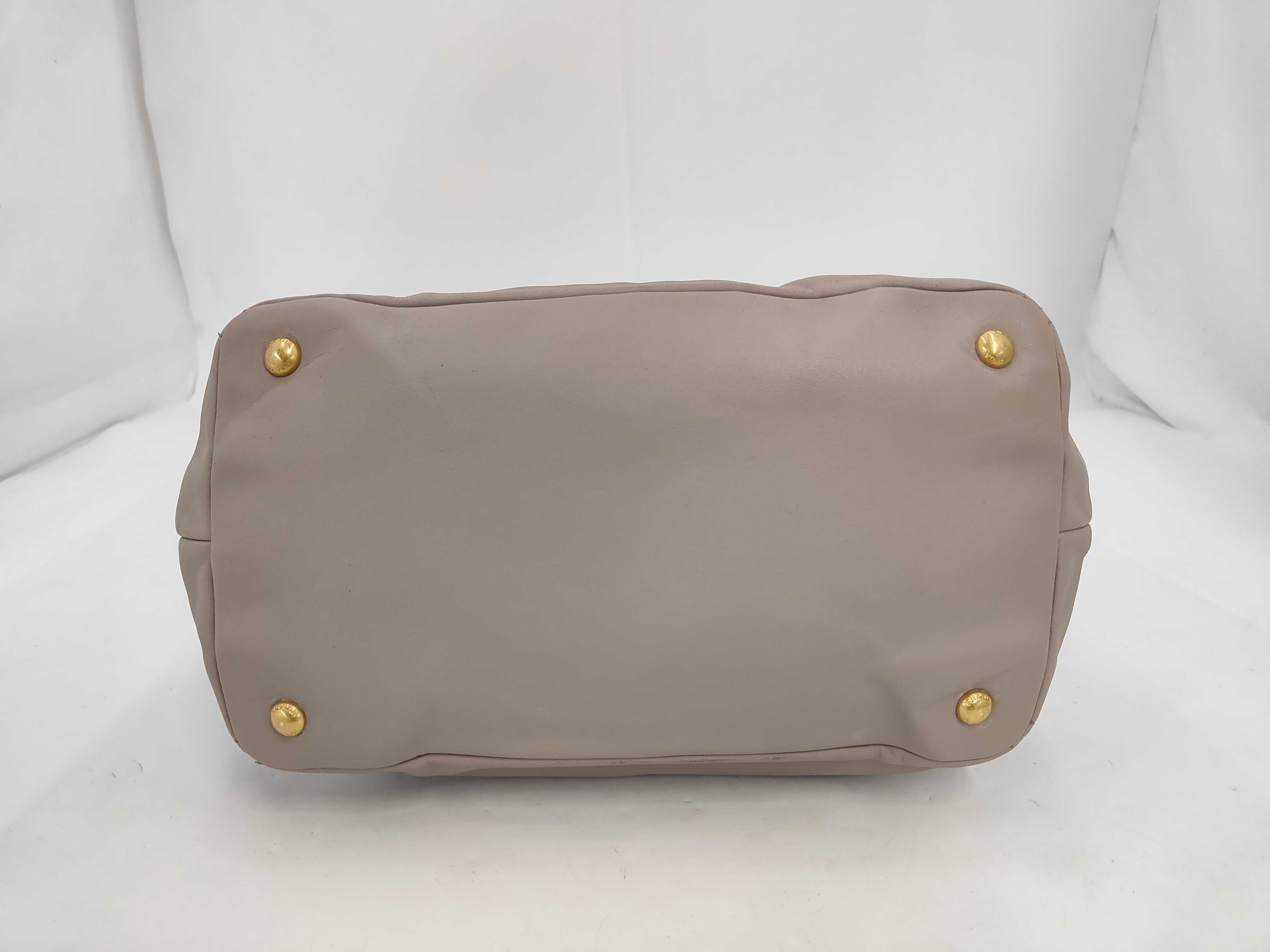 Vitello Daino Leather Tote Shoulder Bag Gray Handbag — view 4