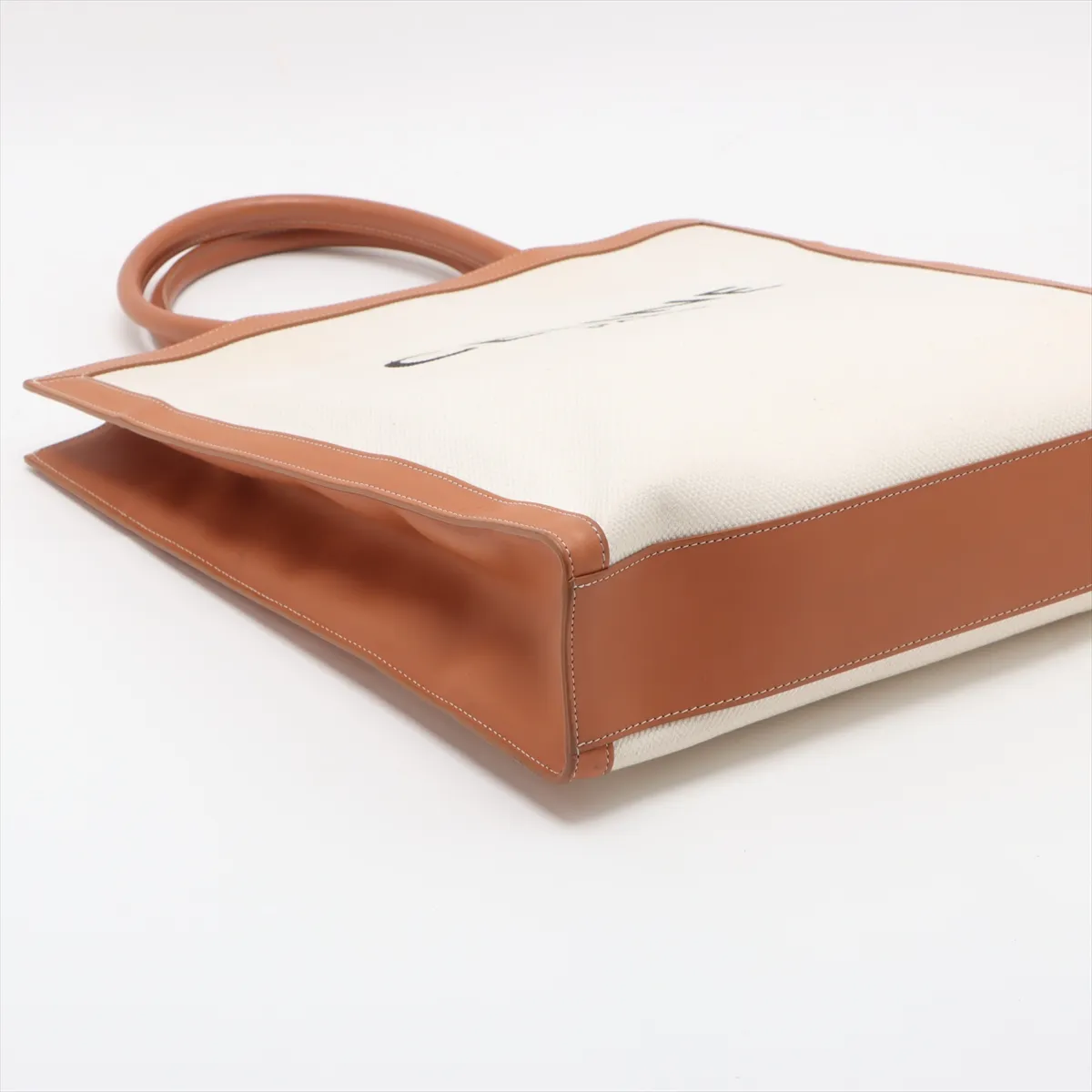 Vertical Cover Large Leather x Canvas Handbag Beige x White — view 4