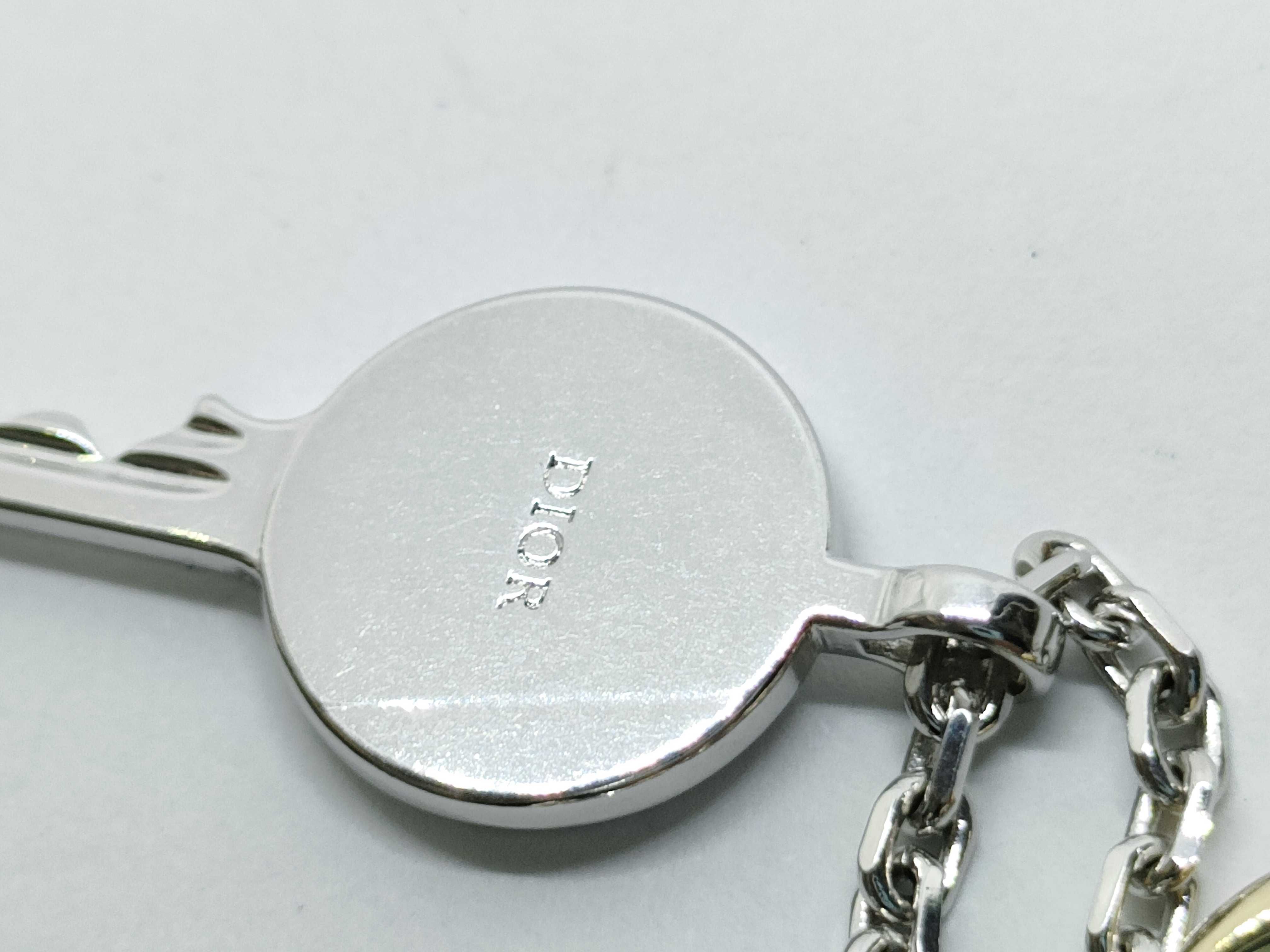 Montaigne Medallion Necklace 17.3g Necklace — view 7