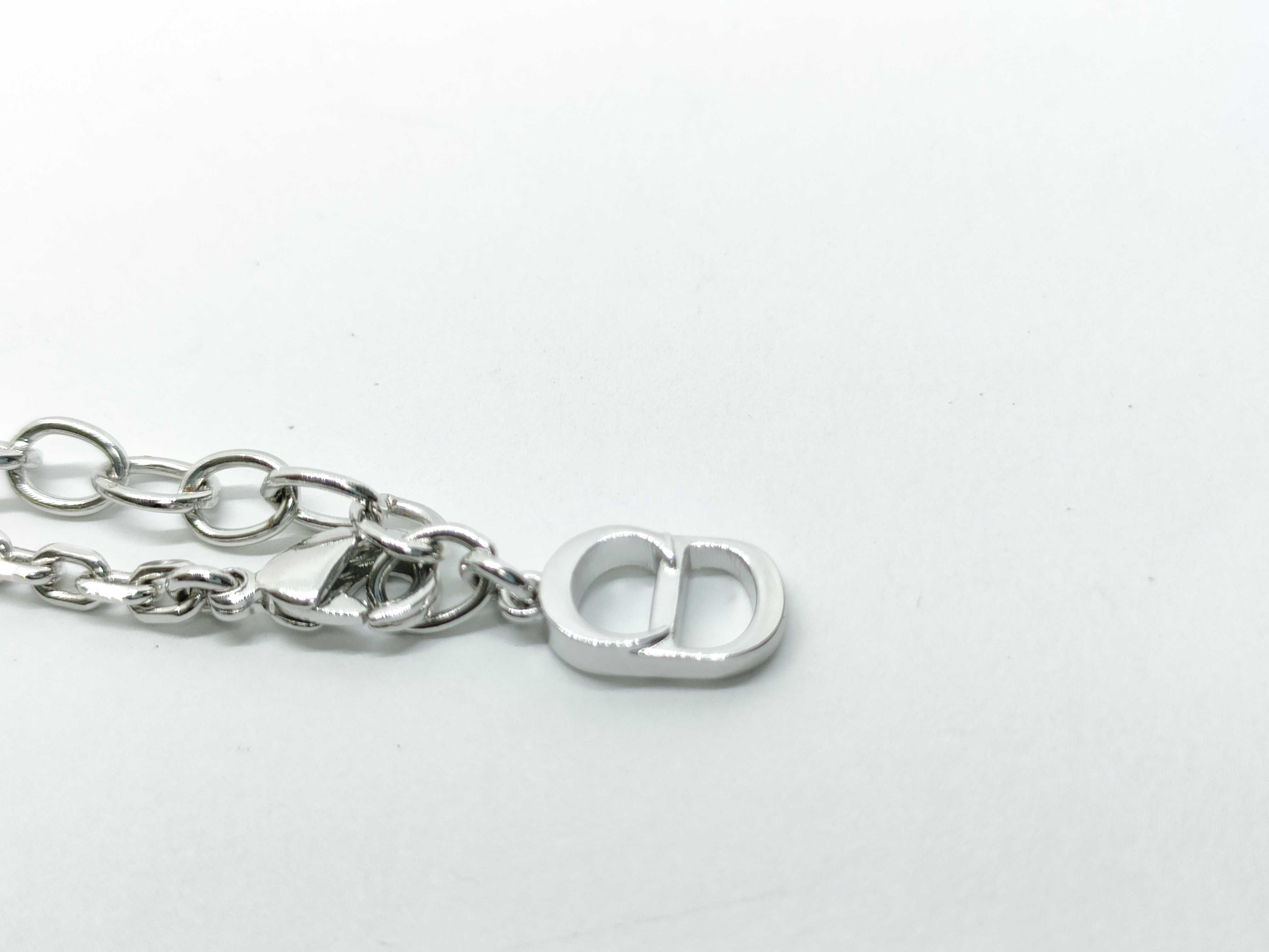 Montaigne Medallion Necklace 17.3g Necklace — view 10