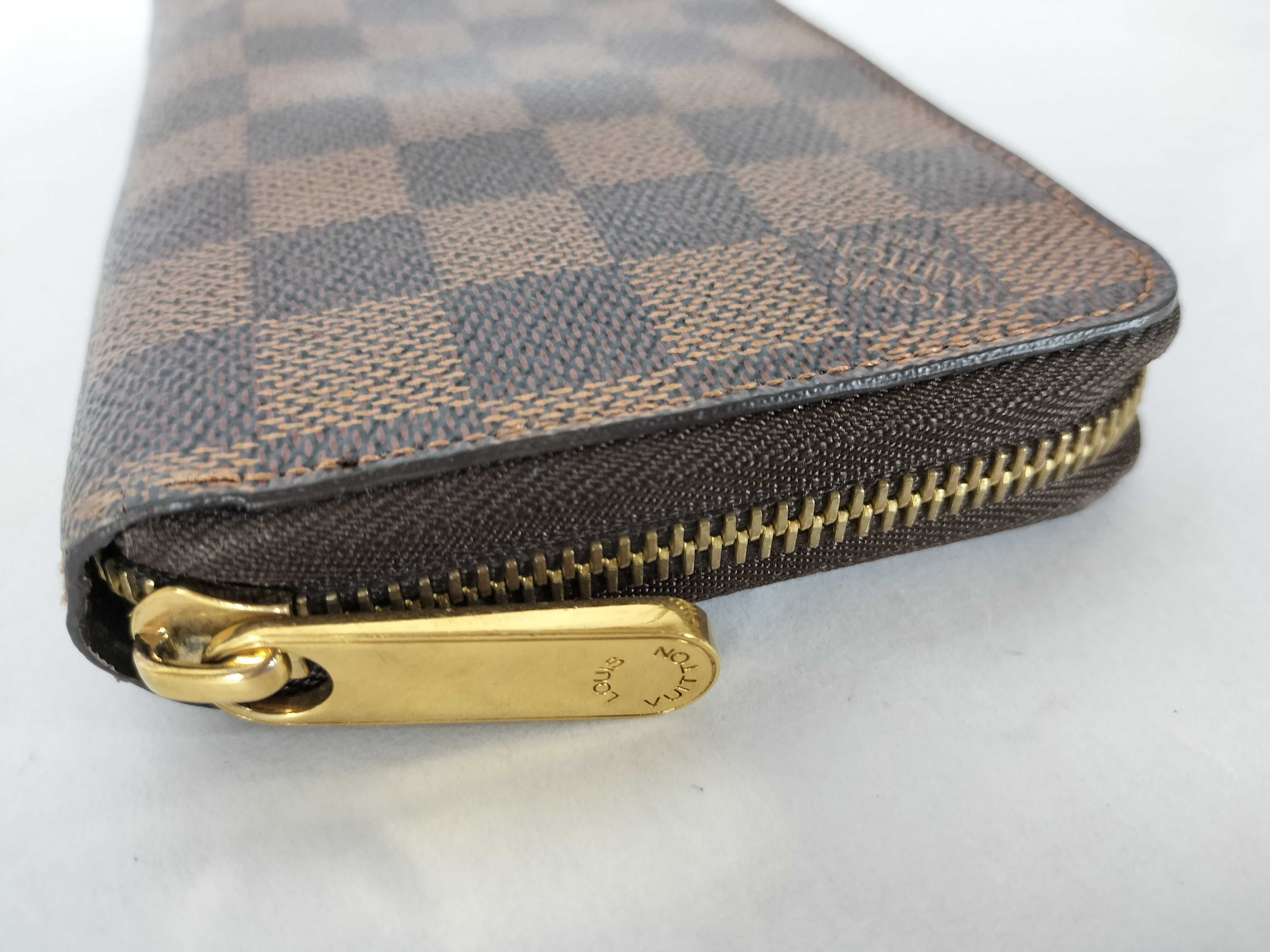 Damier Louis Vuitton Zippy Wallet — view 4