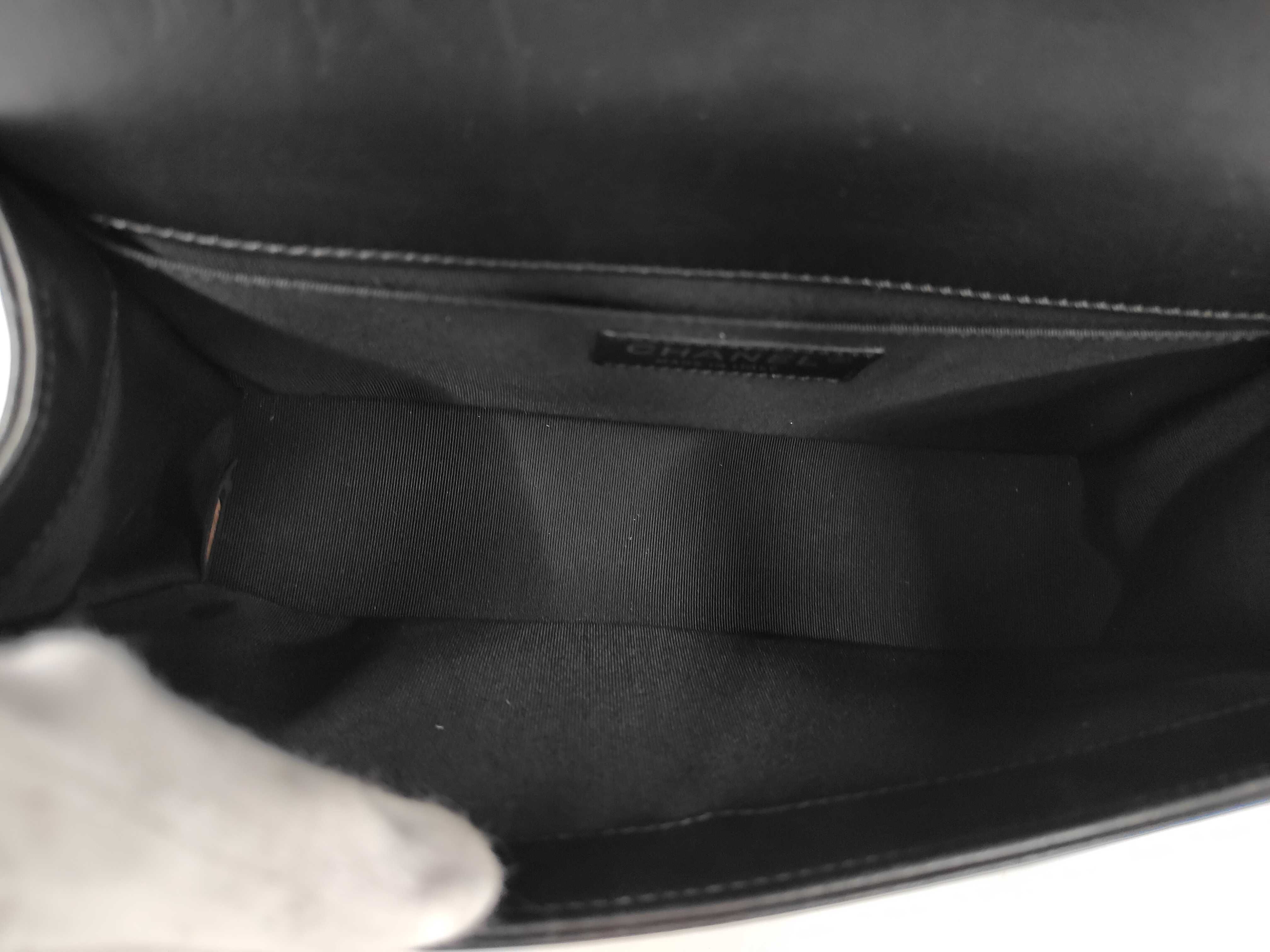 Boy Chanel 25 Lambskin Black Seal Shoulder Bag — view 11