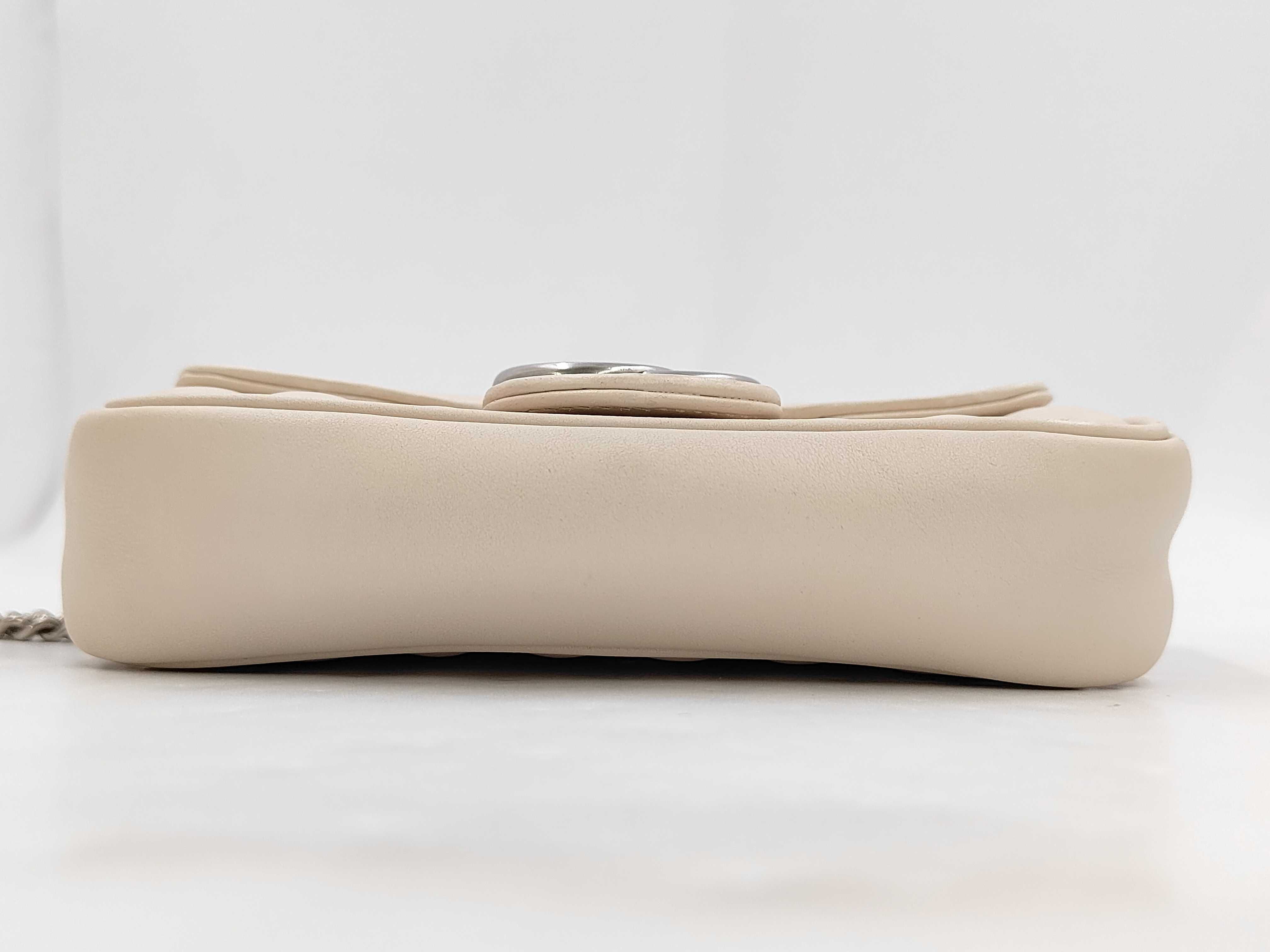 GG Marmont Matelasse Super Mini Bag White Shoulder Bag — view 3