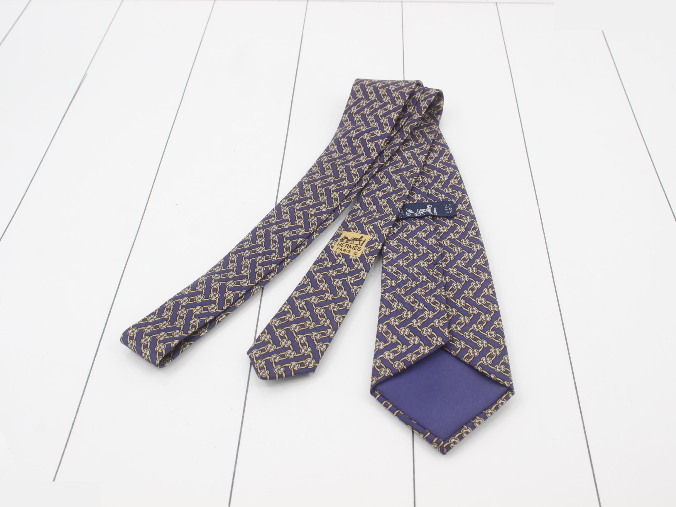 Silk tie — view 2