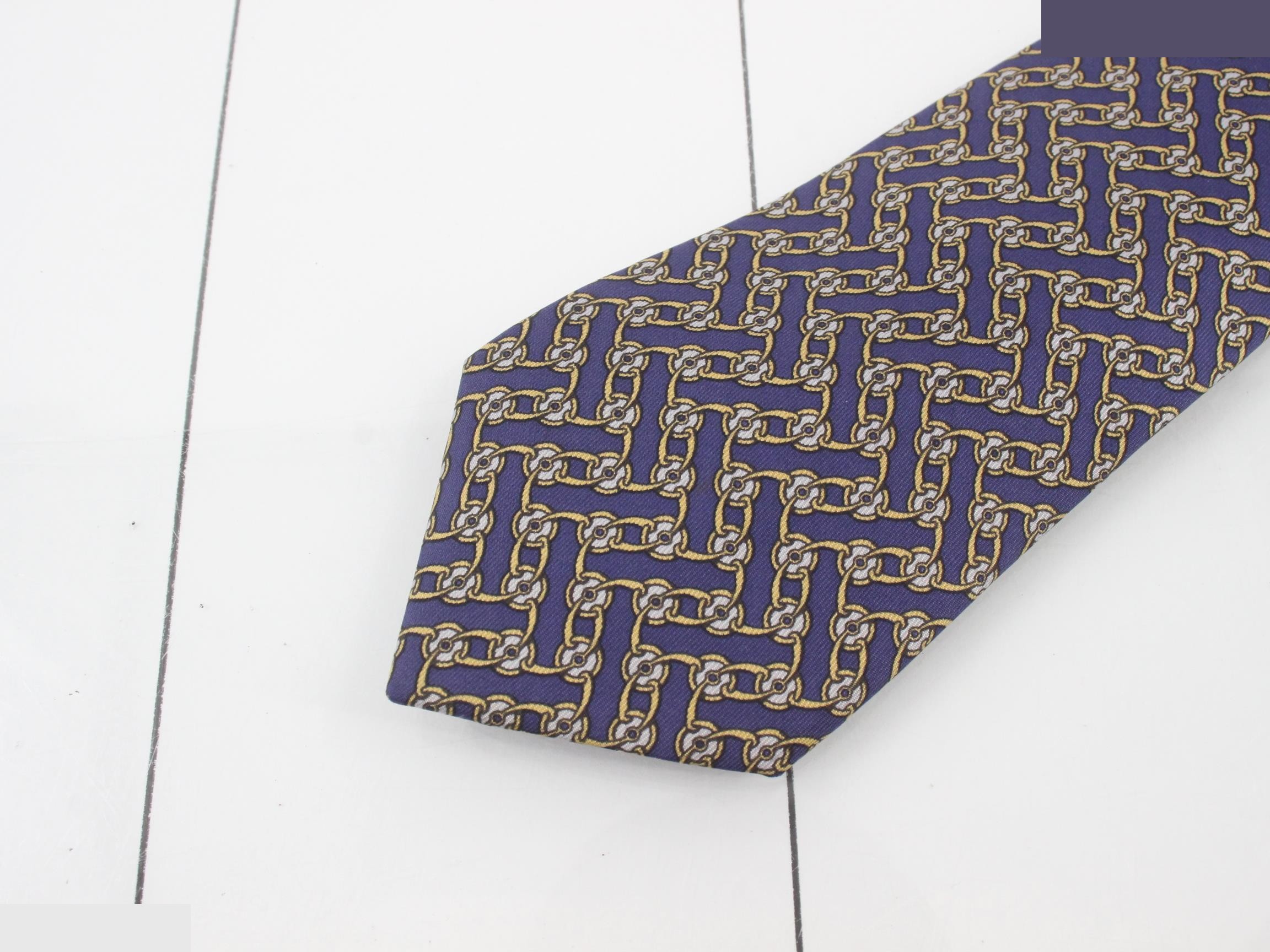 Silk tie — view 3