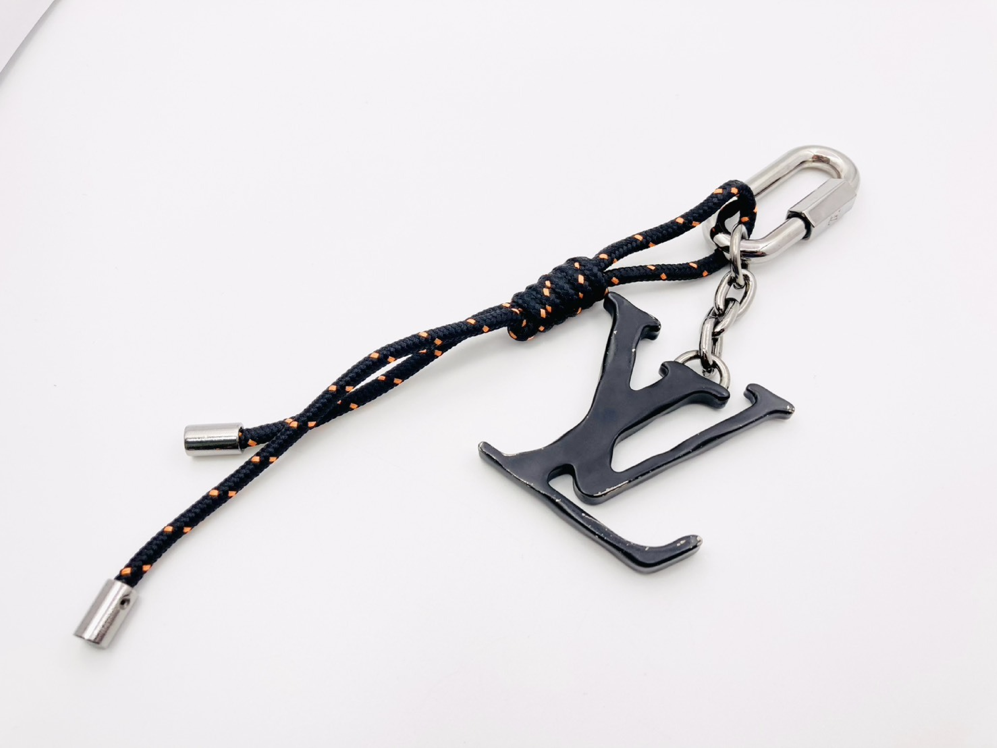 MP2617 Portefeuille LV Shape Rope Charm Keyring Black LE1119 Key Case