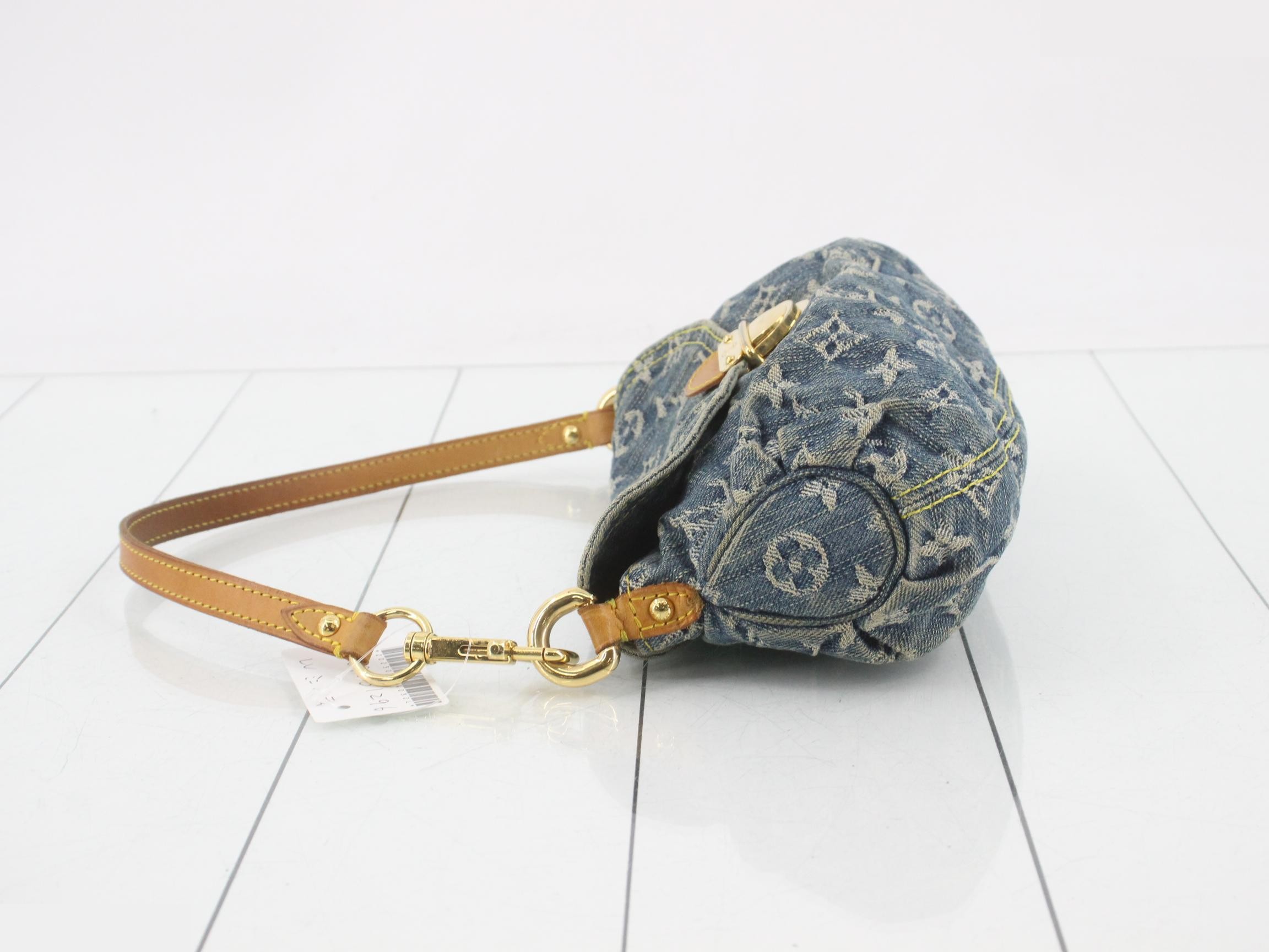 M95050 Monogram Denim Mini Pleaty Blue Shoulder Bag — view 4
