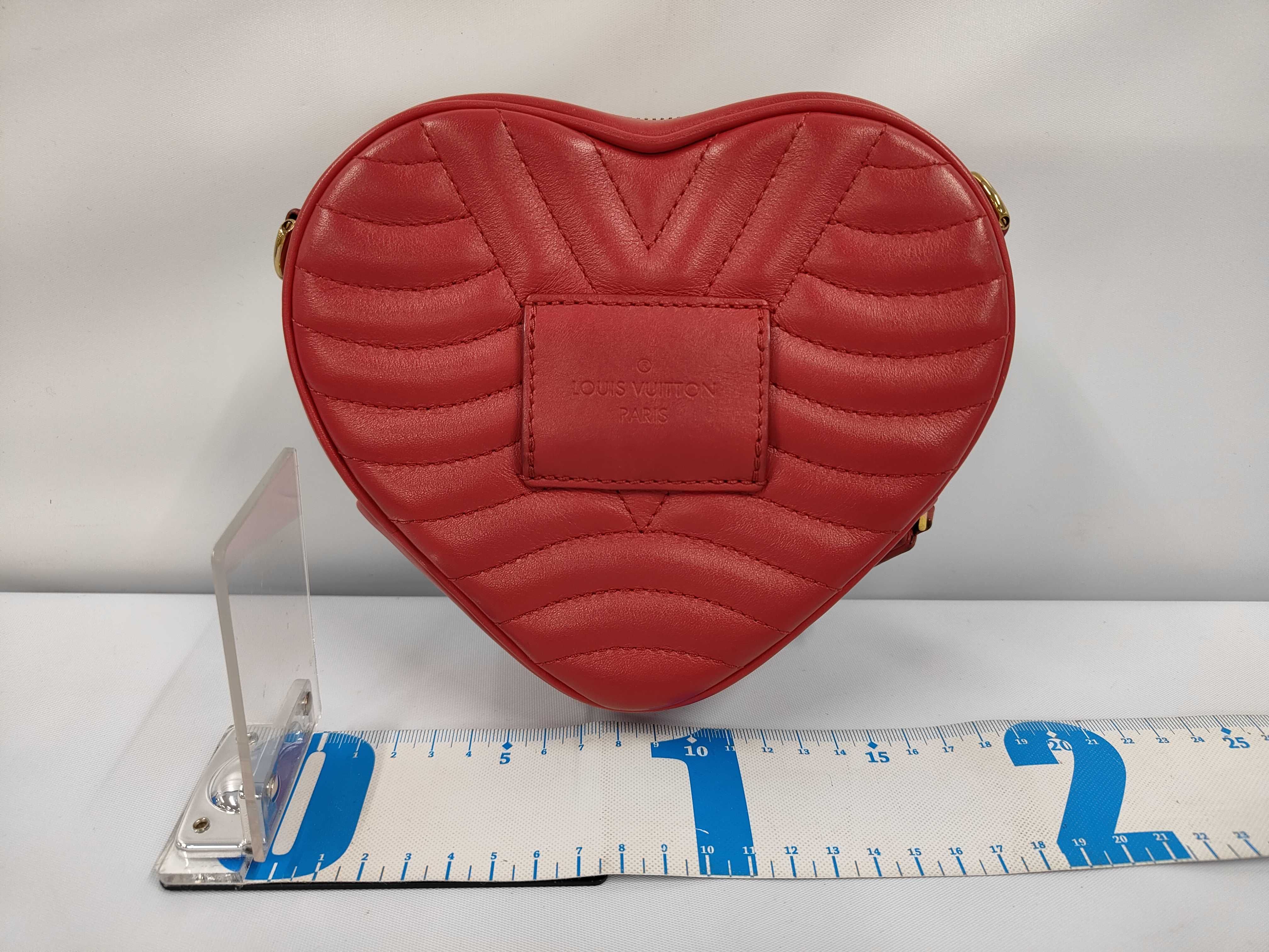 LV Love Lock New Wave Heart Bag Shoulder Bag — view 2