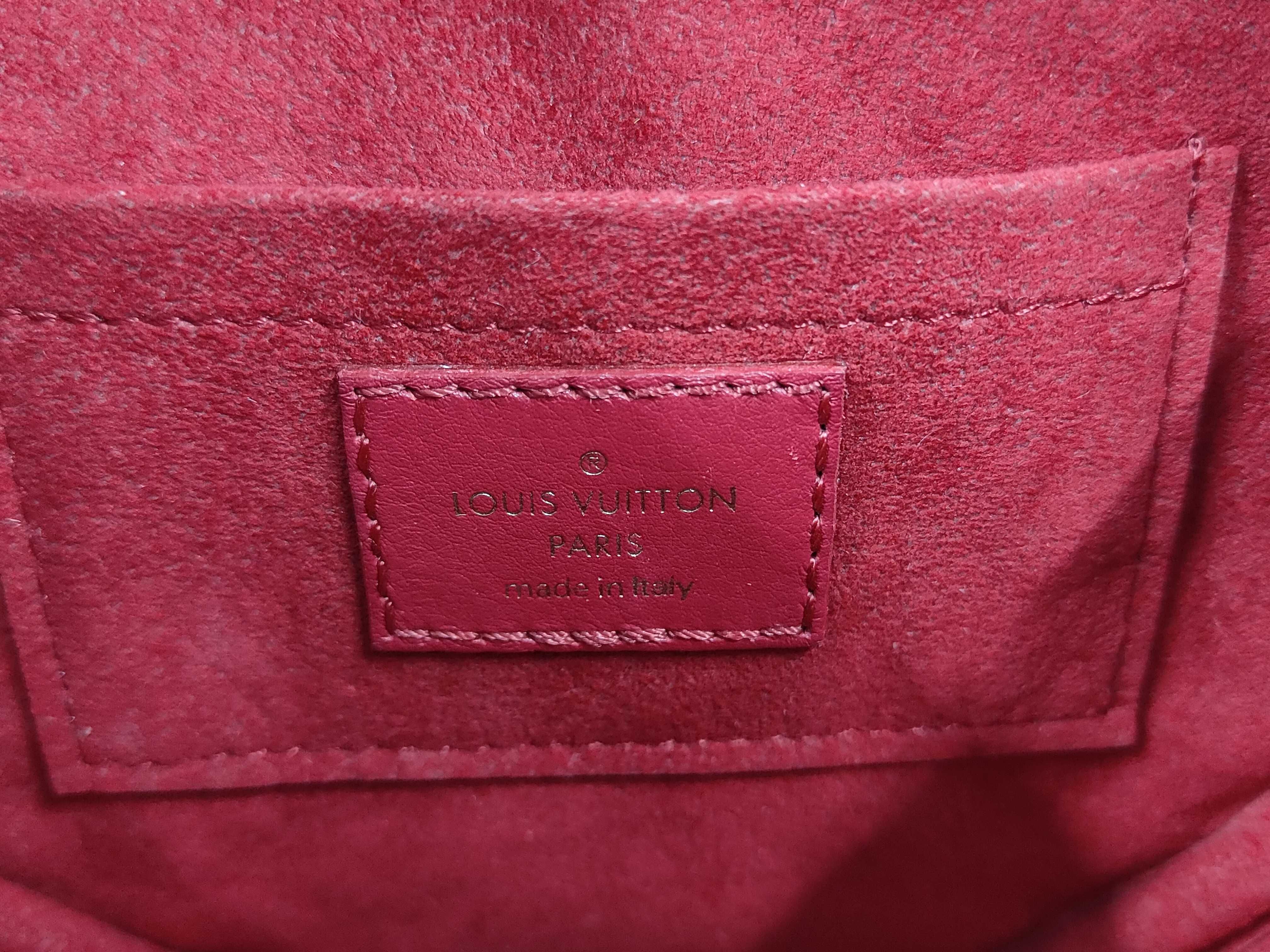 LV Love Lock New Wave Heart Bag Shoulder Bag — view 8