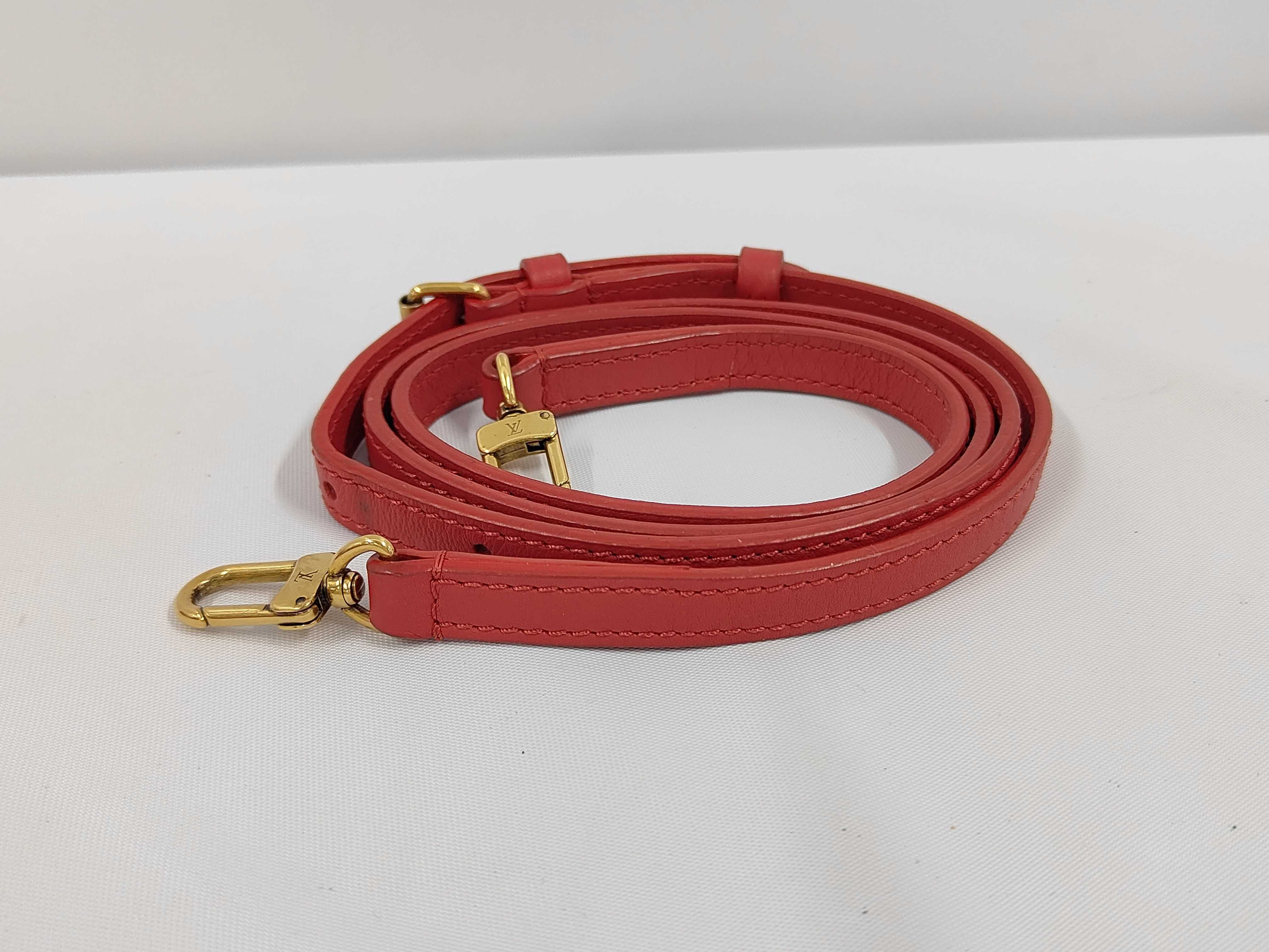 LV Love Lock New Wave Heart Bag Shoulder Bag — view 9
