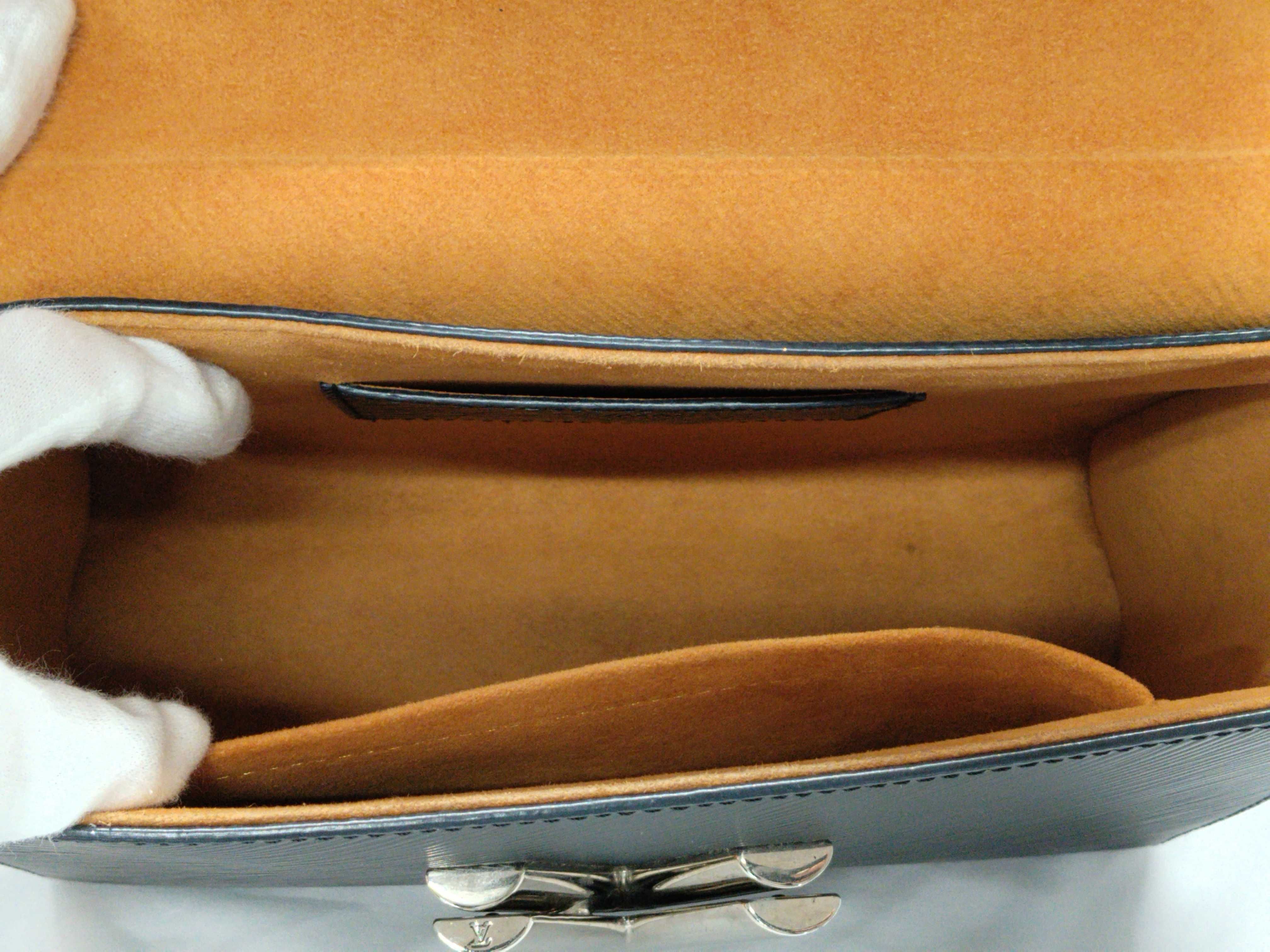 Epi Twist MM 2WAY Handbag AR4128 — view 12