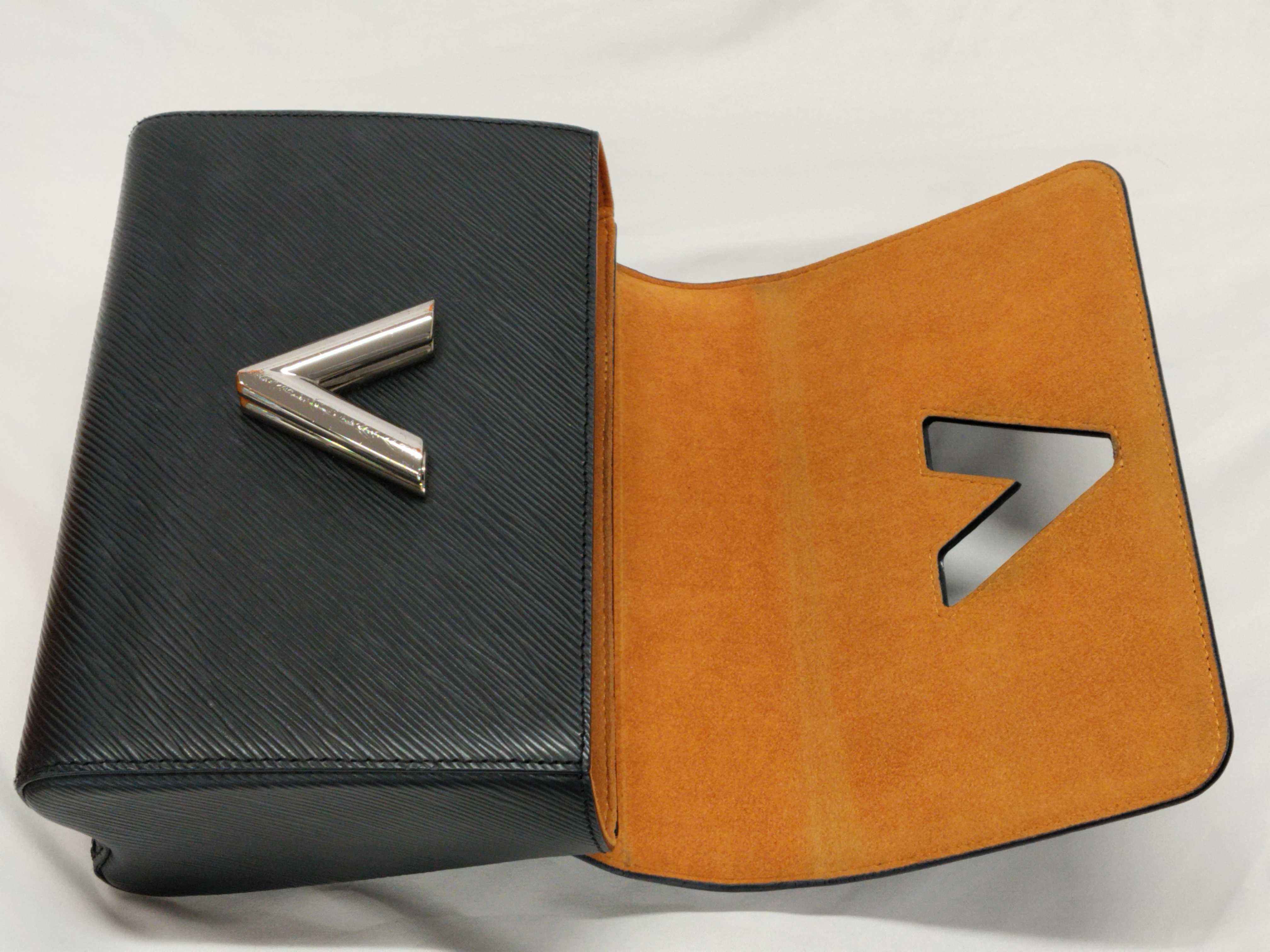 Epi Twist MM 2WAY Handbag AR4128 — view 9